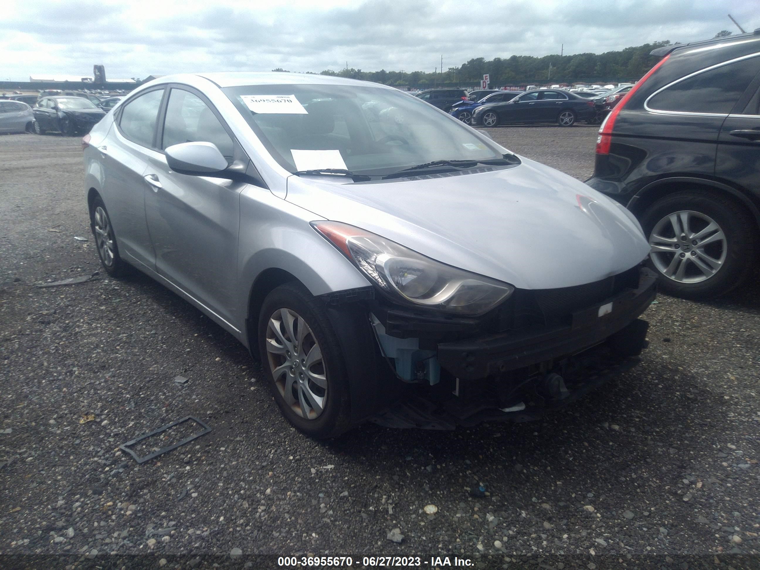 HYUNDAI ELANTRA 2013 kmhdh4ae4du494840