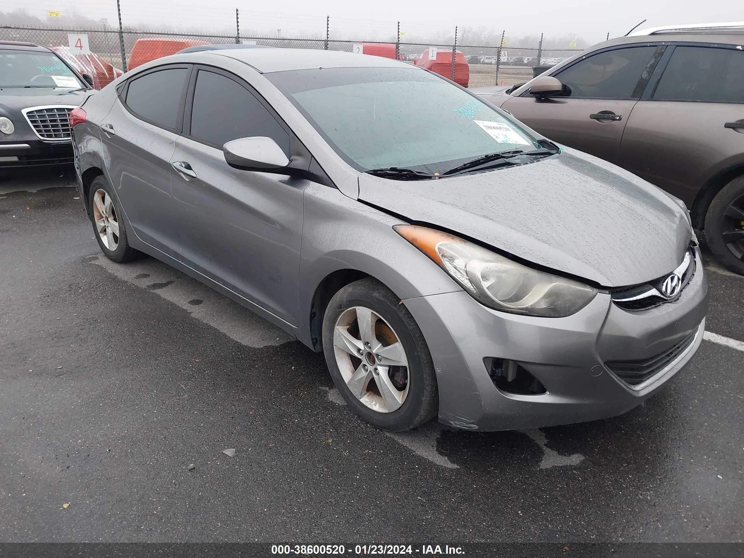 HYUNDAI ELANTRA 2013 kmhdh4ae4du720133