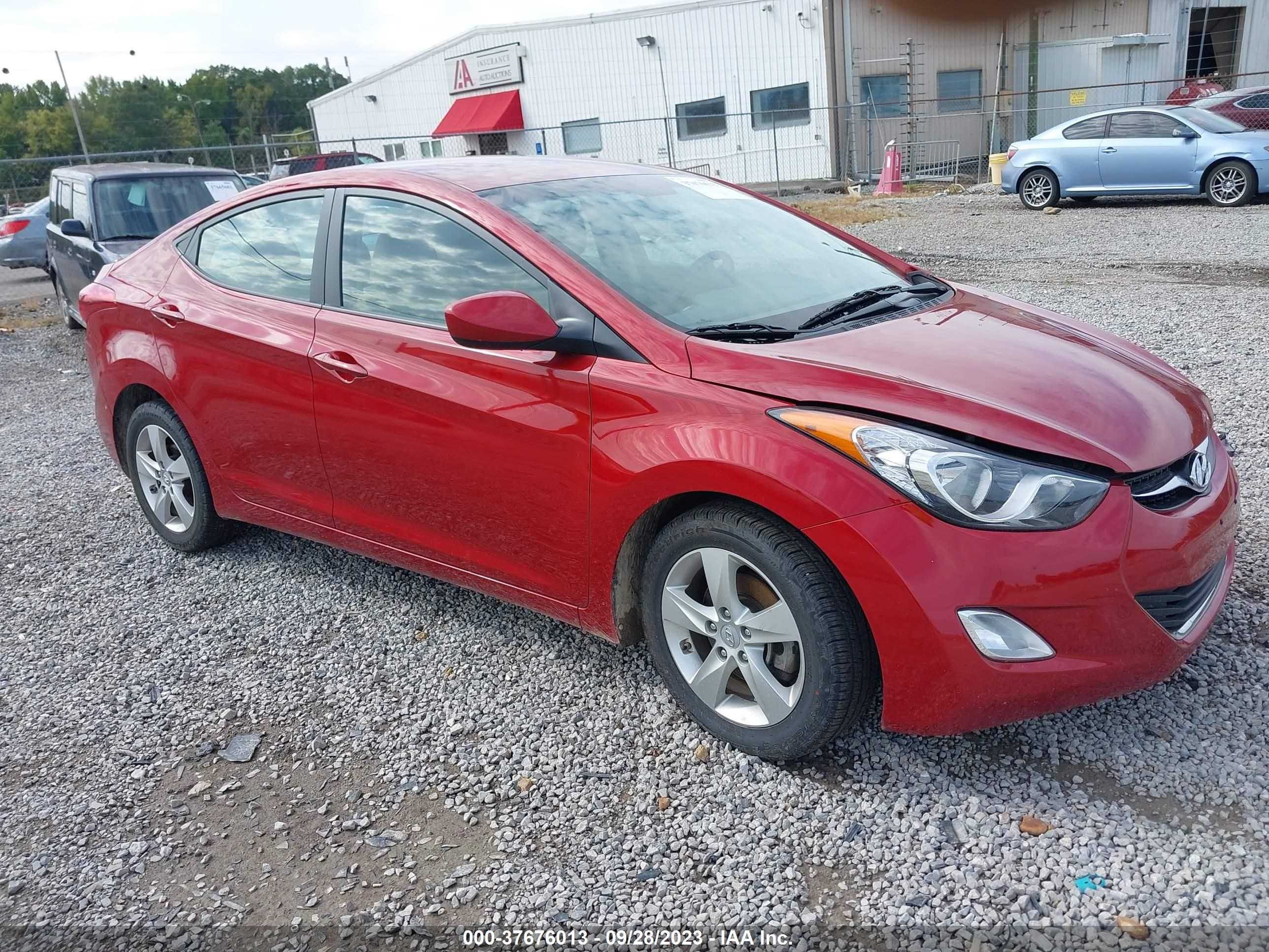 HYUNDAI ELANTRA 2013 kmhdh4ae5du762617