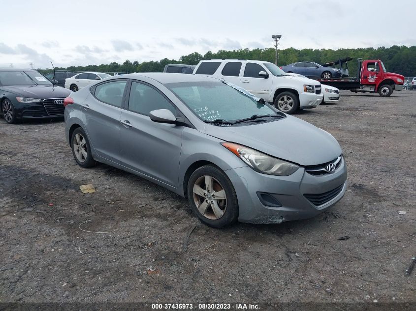 HYUNDAI ELANTRA 2013 kmhdh4ae5du815798