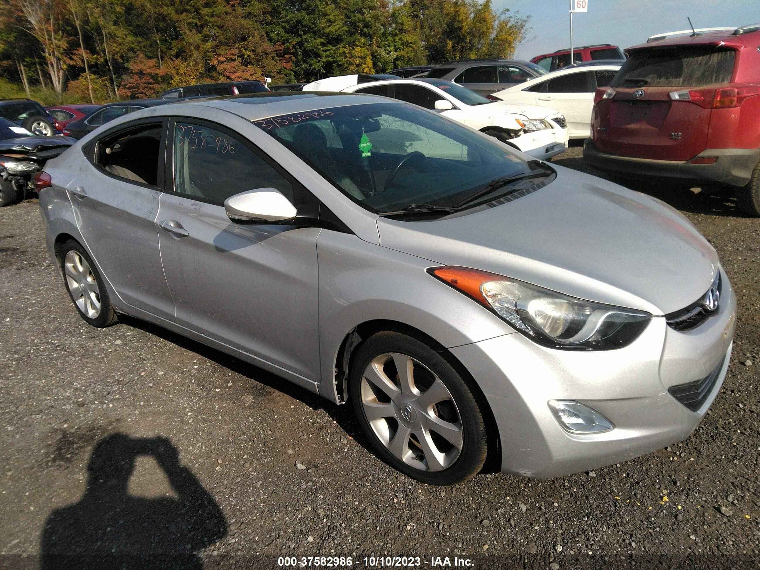 HYUNDAI ELANTRA 2013 kmhdh4ae6du024874