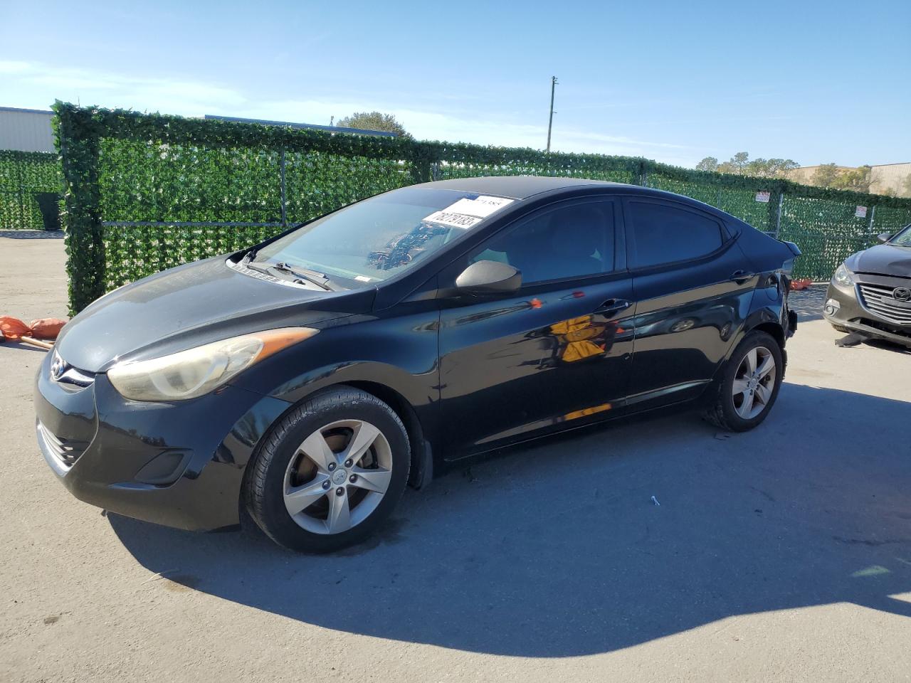 HYUNDAI ELANTRA 2011 kmhdh4ae7bu132322