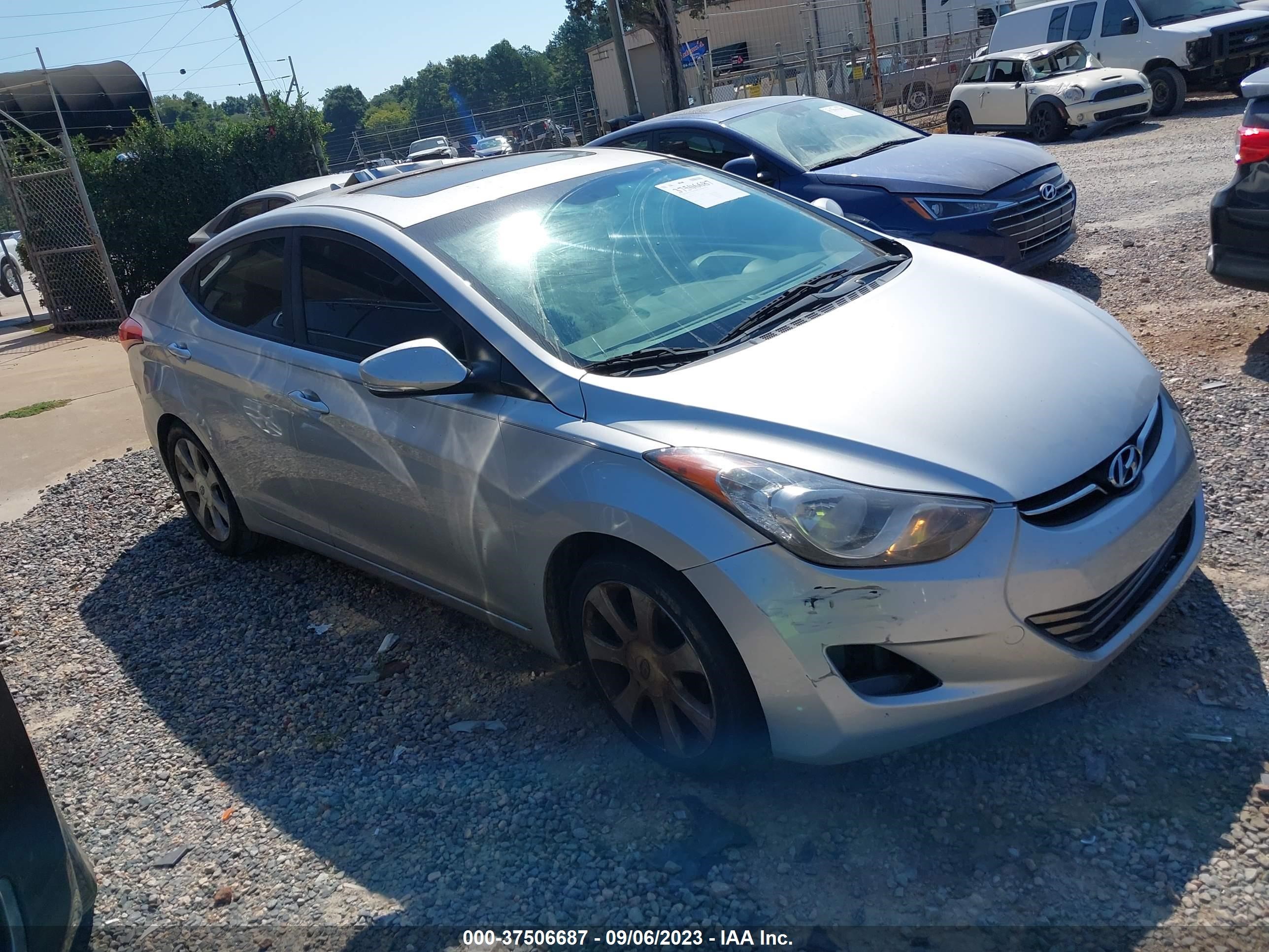 HYUNDAI ELANTRA 2011 kmhdh4ae7bu151663