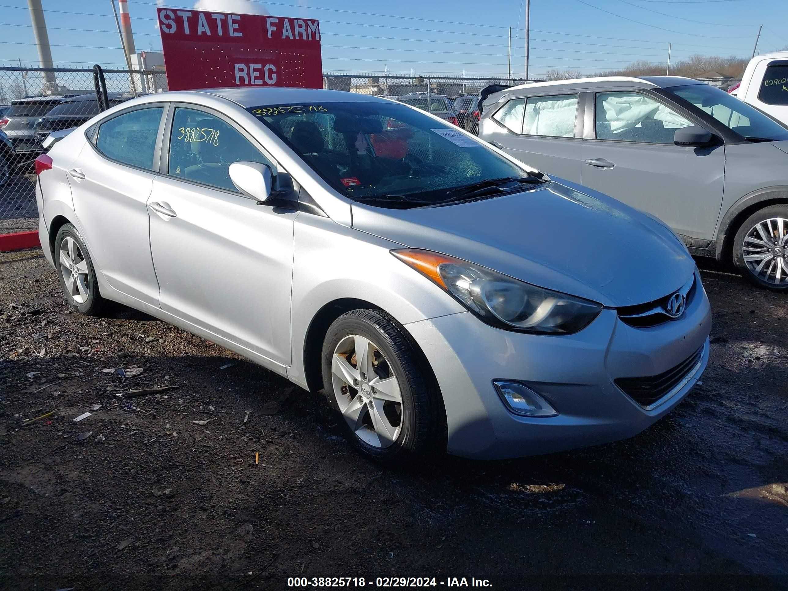 HYUNDAI ELANTRA 2012 kmhdh4ae7cu241042