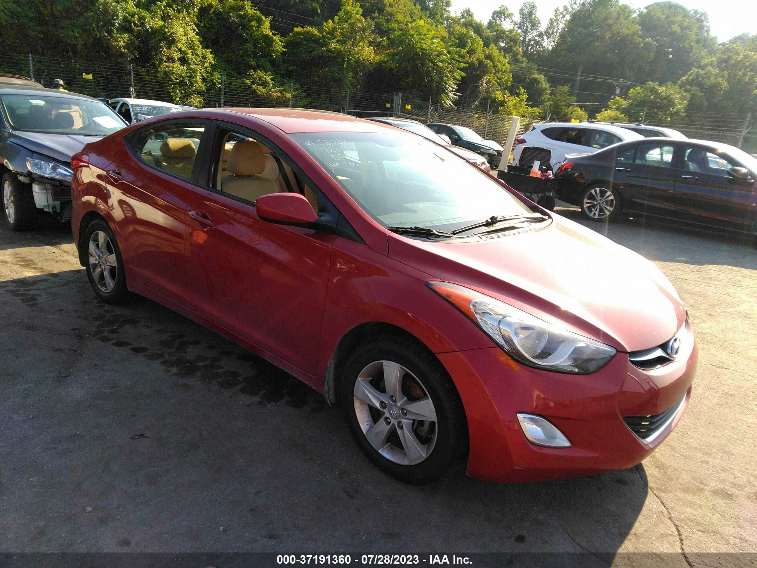 HYUNDAI ELANTRA 2013 kmhdh4ae7du736519