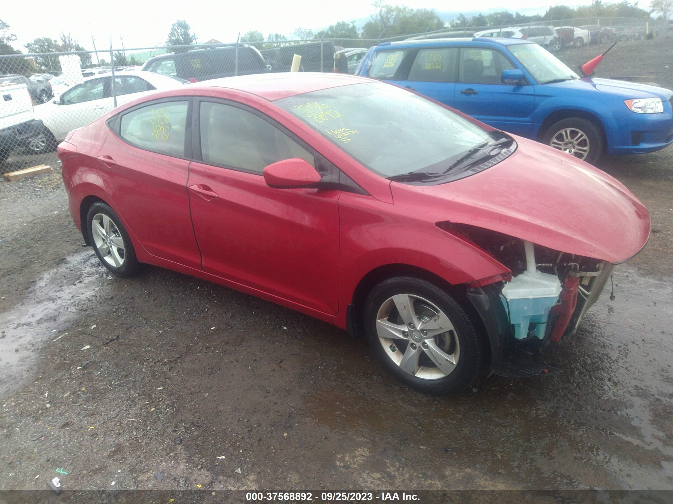 HYUNDAI ELANTRA 2013 kmhdh4ae7du937627