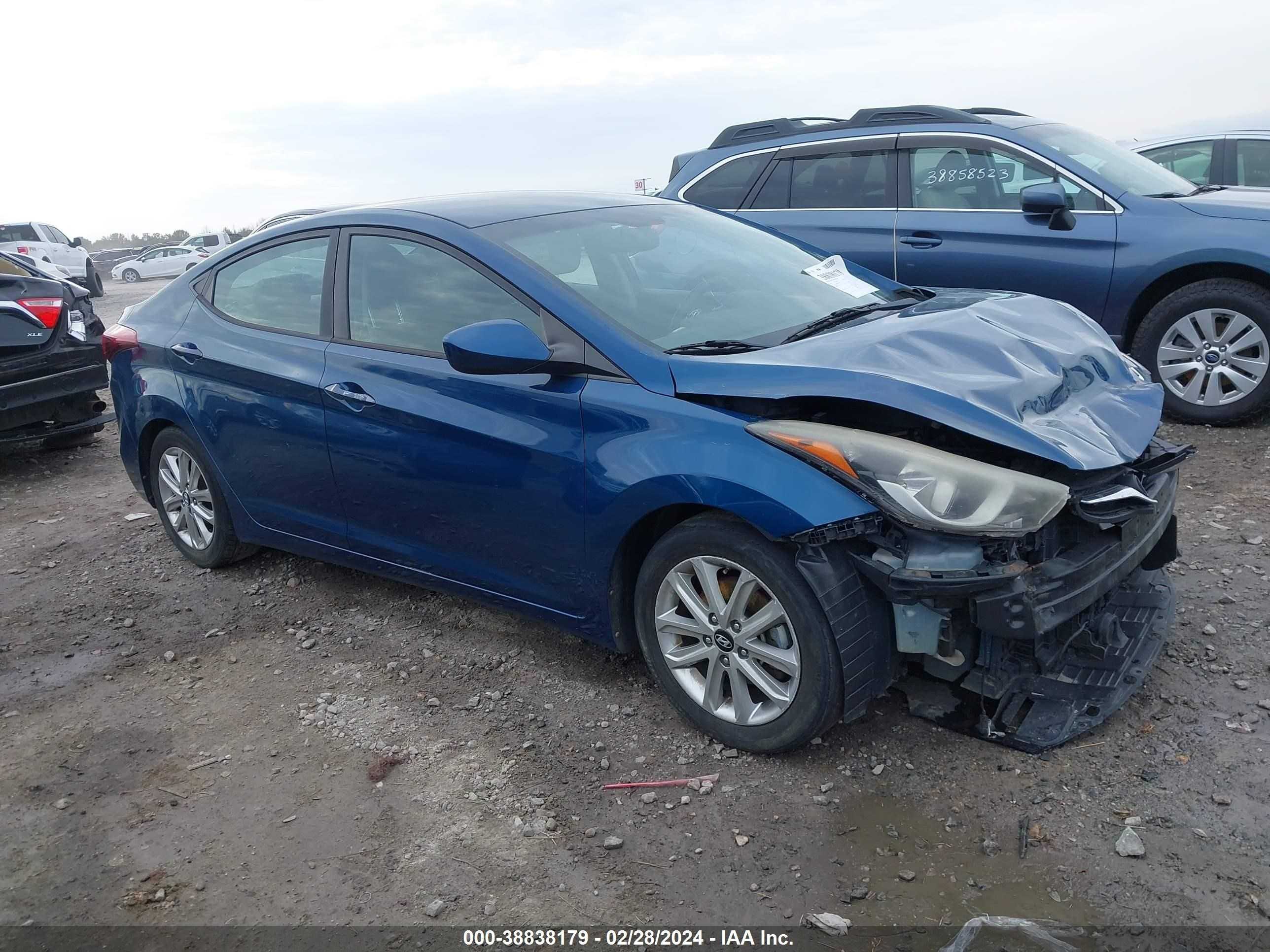 HYUNDAI ELANTRA 2015 kmhdh4ae7fu320893