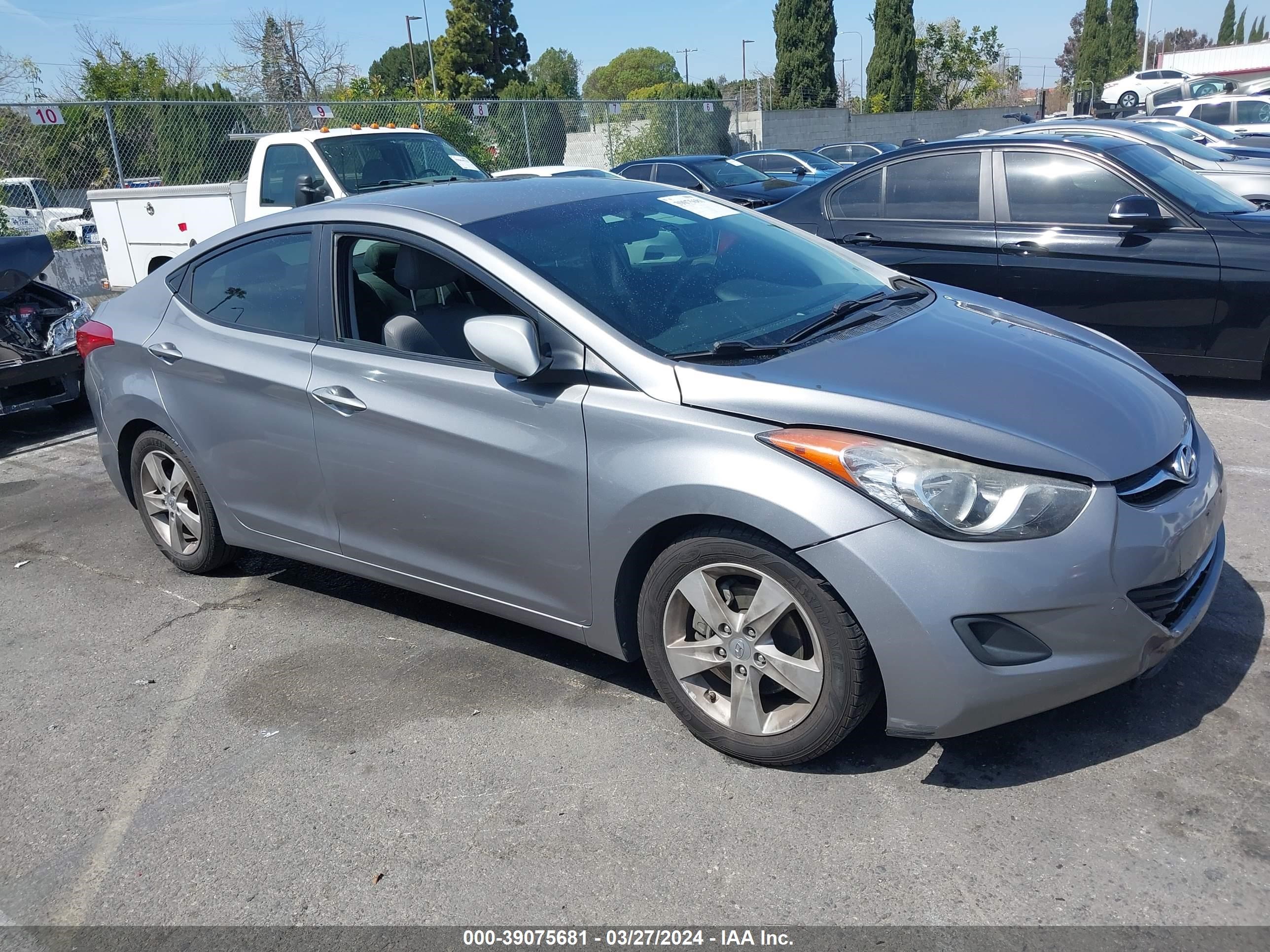 HYUNDAI ELANTRA 2011 kmhdh4ae8bu130448