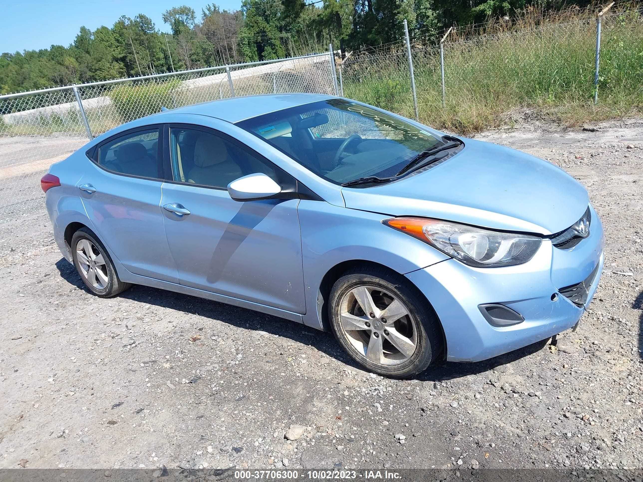 HYUNDAI ELANTRA 2011 kmhdh4ae8bu142311