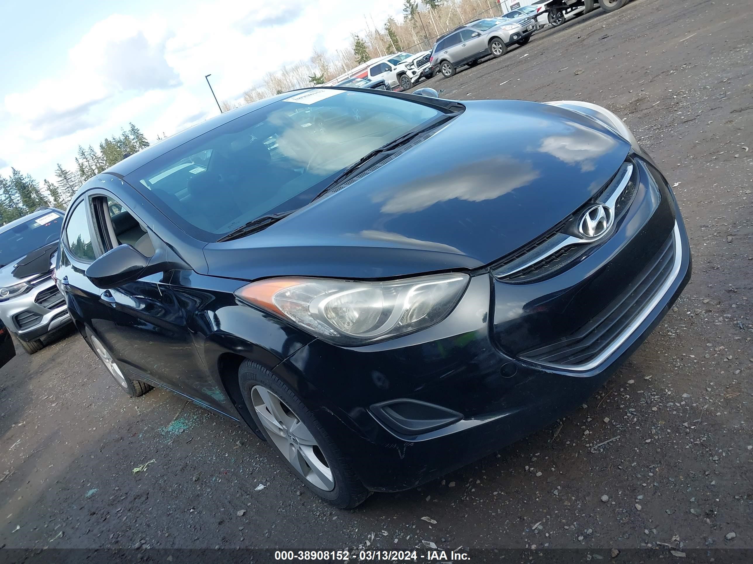 HYUNDAI ELANTRA 2011 kmhdh4ae8bu143829