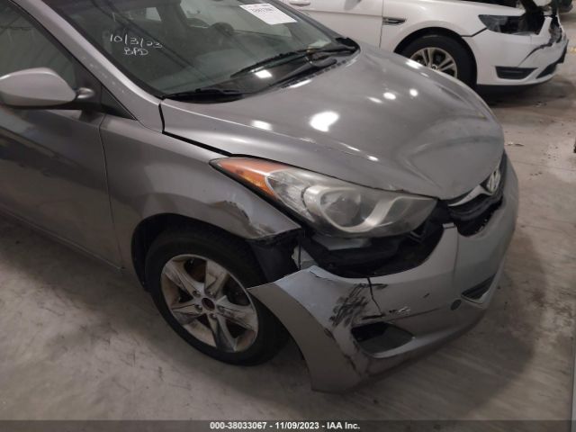 HYUNDAI ELANTRA 2013 kmhdh4ae8du760814