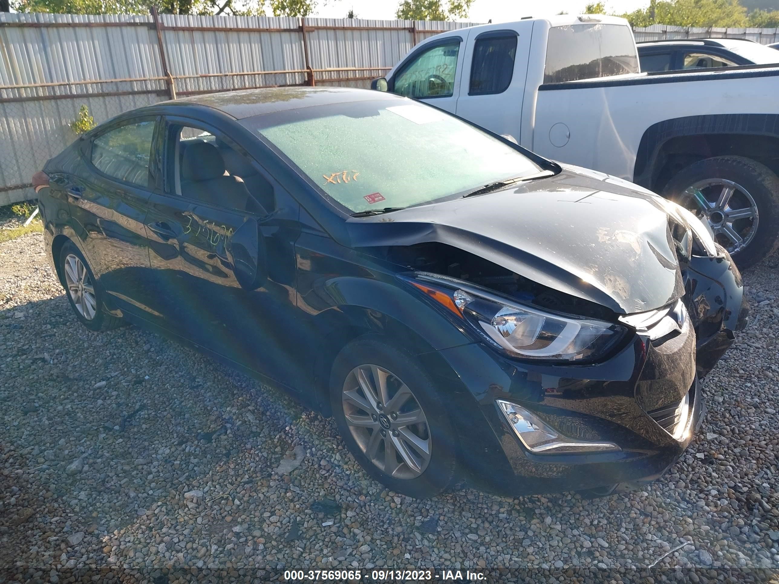 HYUNDAI ELANTRA 2015 kmhdh4ae8fu394940