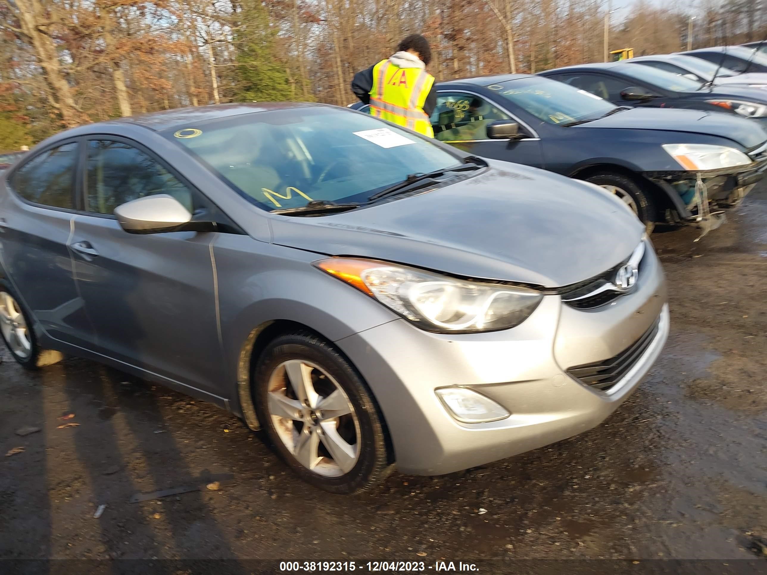 HYUNDAI ELANTRA 2012 kmhdh4ae9cu256223