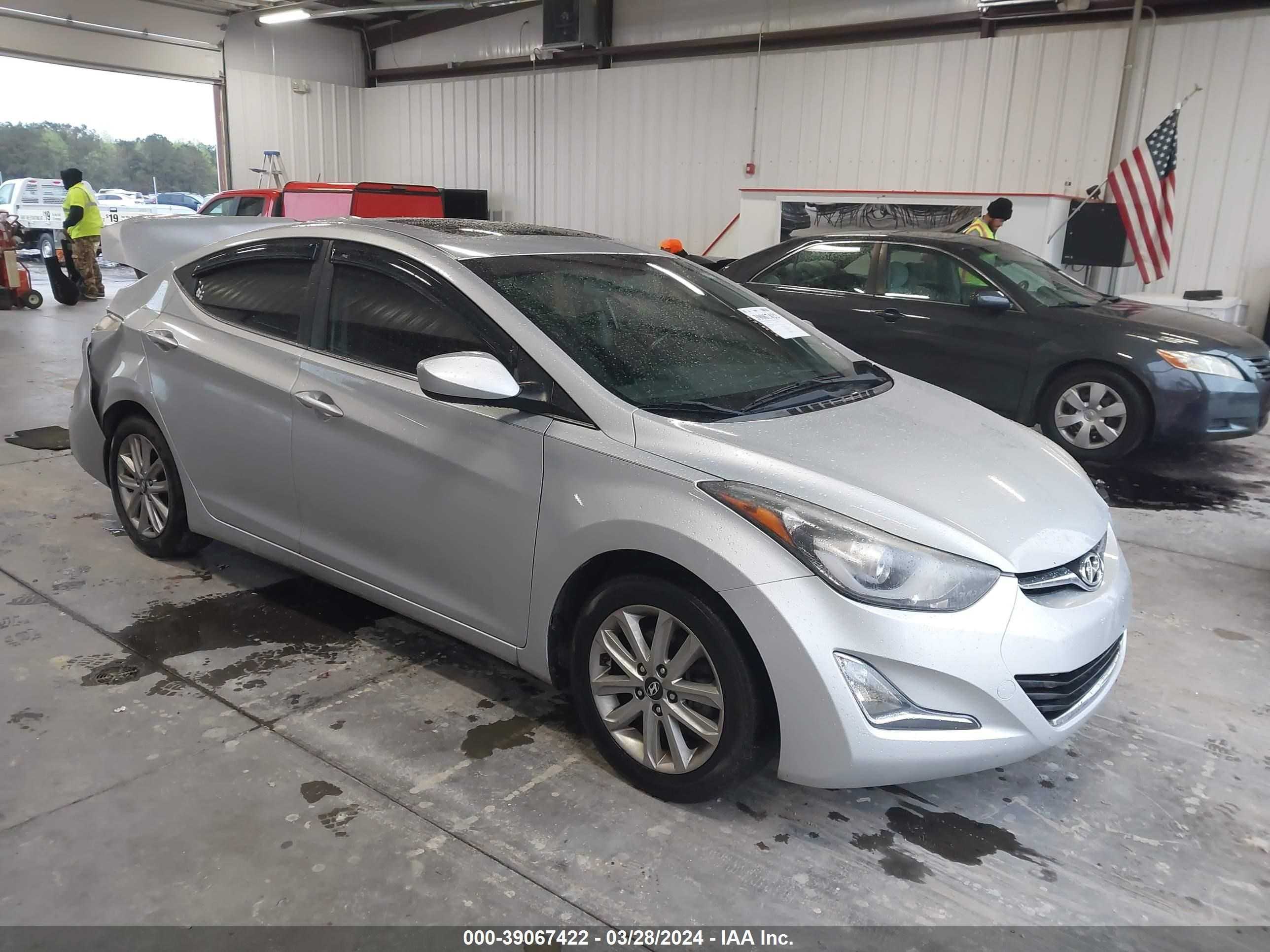 HYUNDAI ELANTRA 2015 kmhdh4ae9fu227938