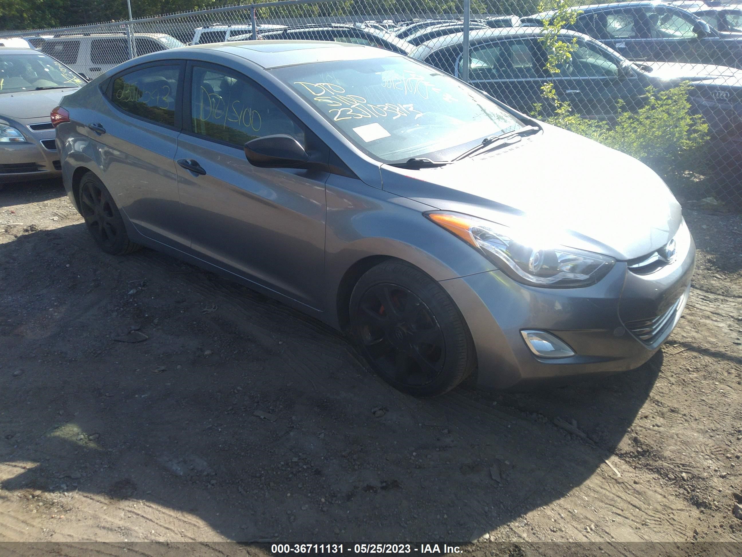 HYUNDAI ELANTRA 2011 kmhdh4aexbu111805