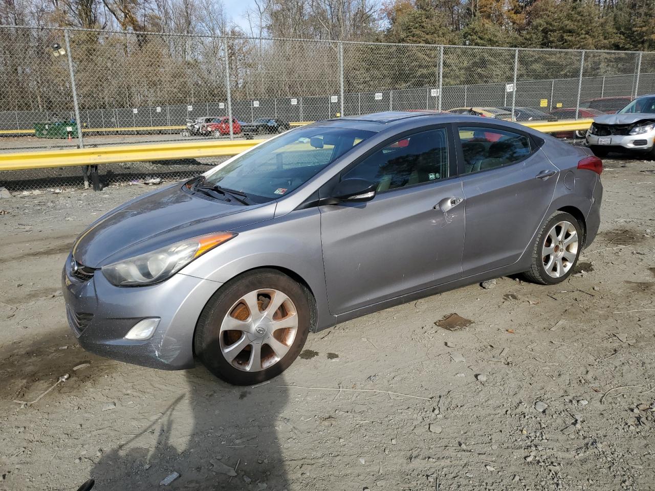 HYUNDAI ELANTRA 2011 kmhdh4aexbu120181