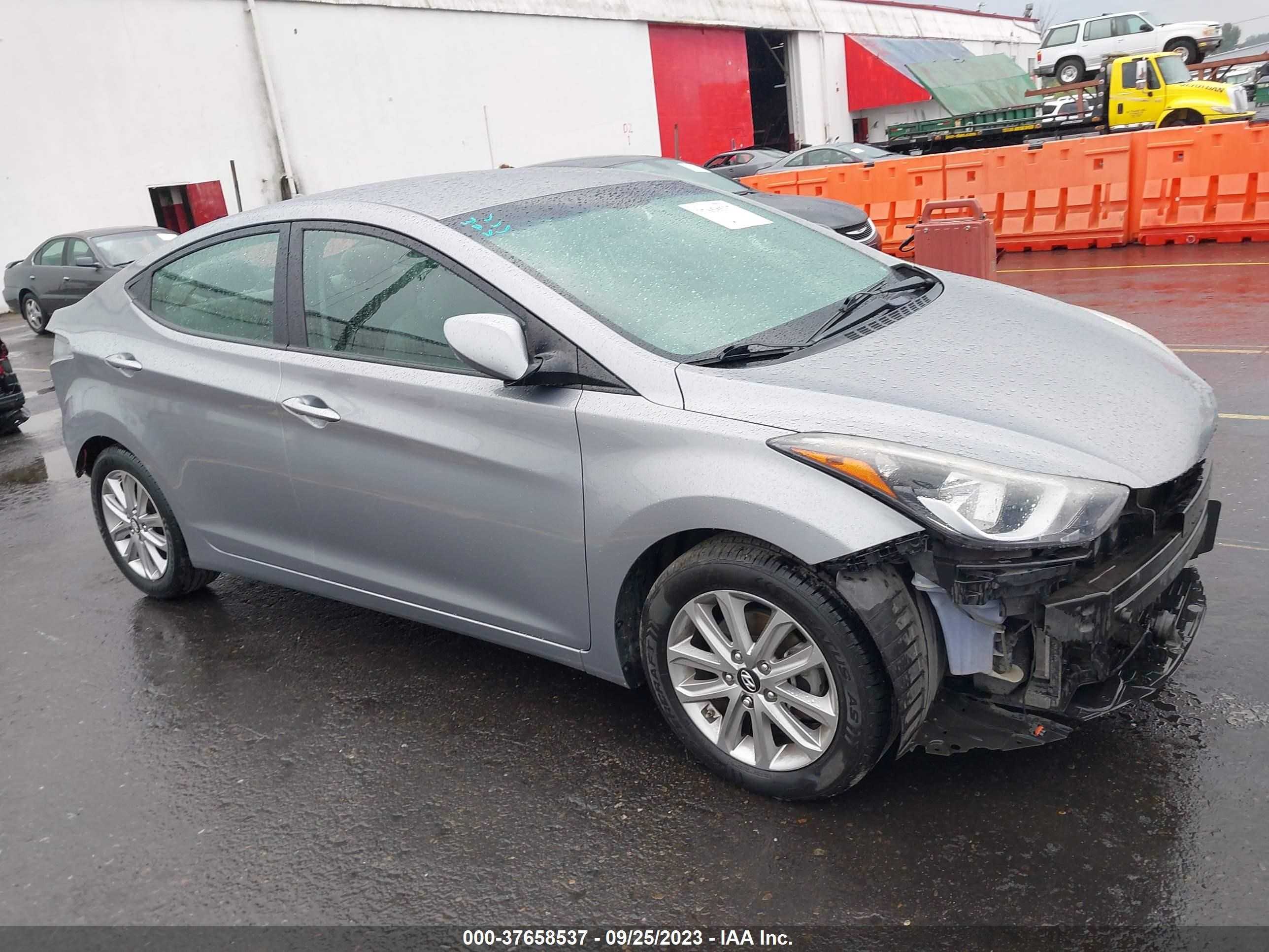 HYUNDAI ELANTRA 2014 kmhdh4aexeu097280