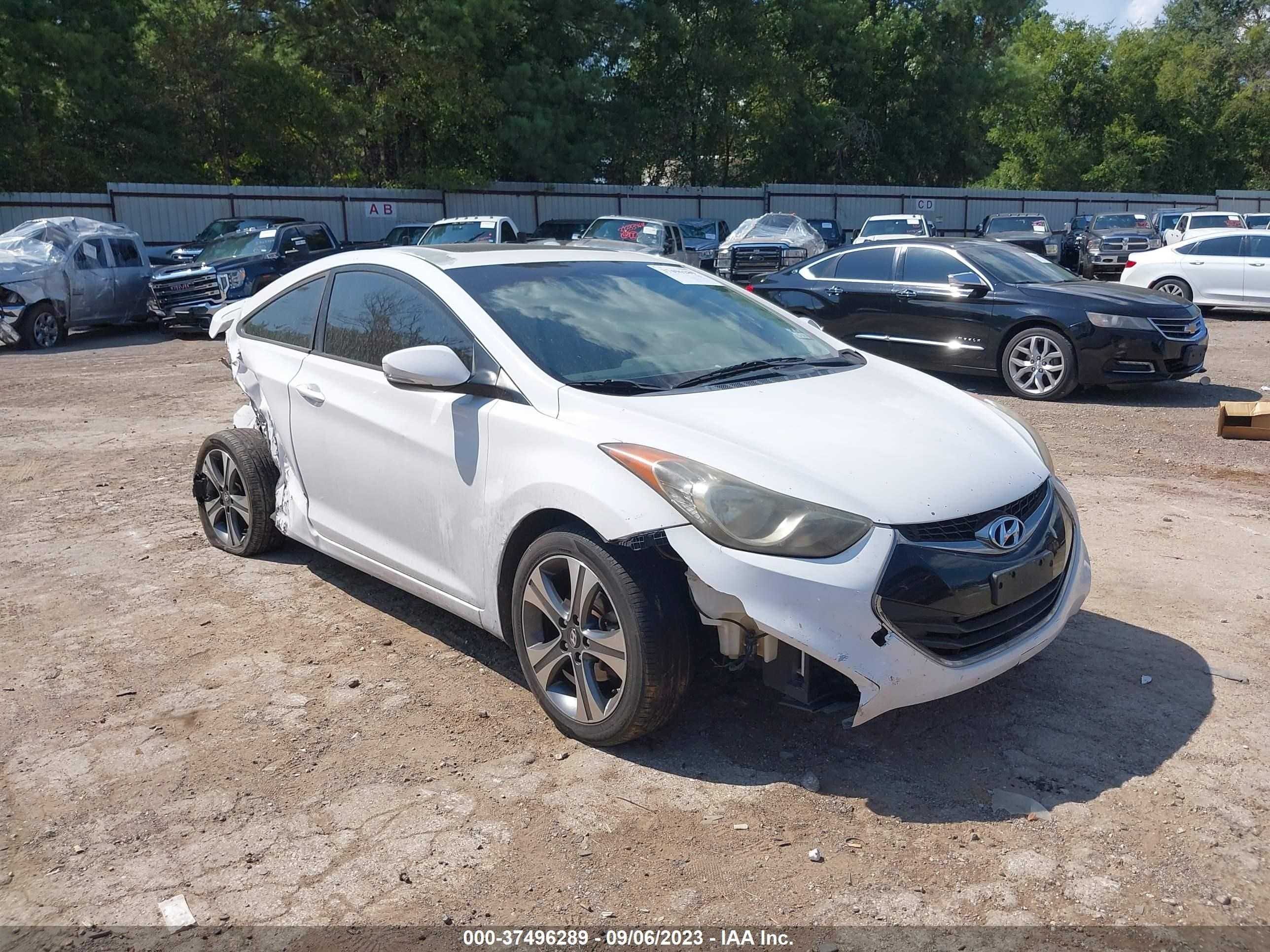 HYUNDAI ELANTRA 2013 kmhdh6ae0du022856