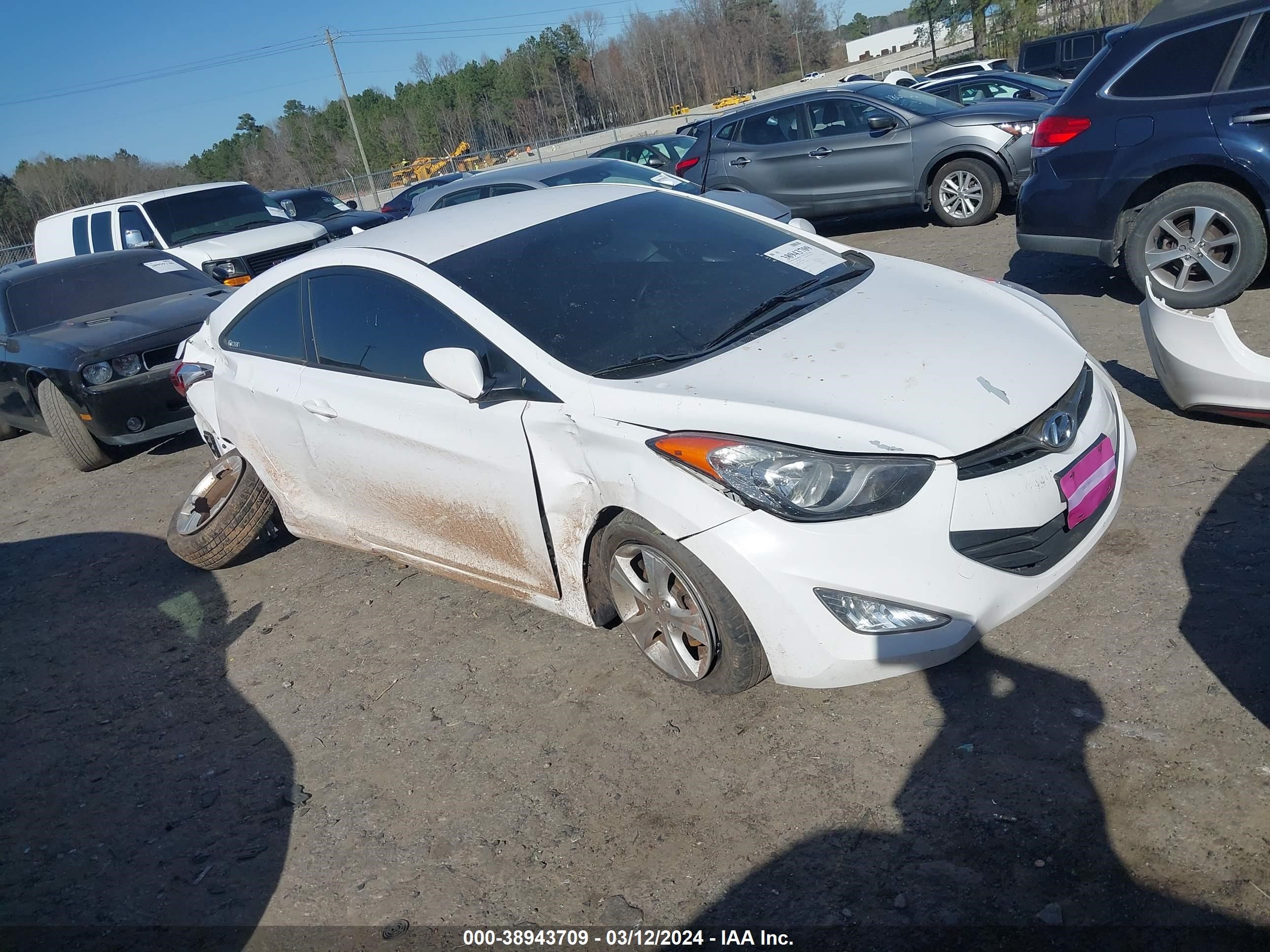 HYUNDAI ELANTRA 2013 kmhdh6ae3du009907