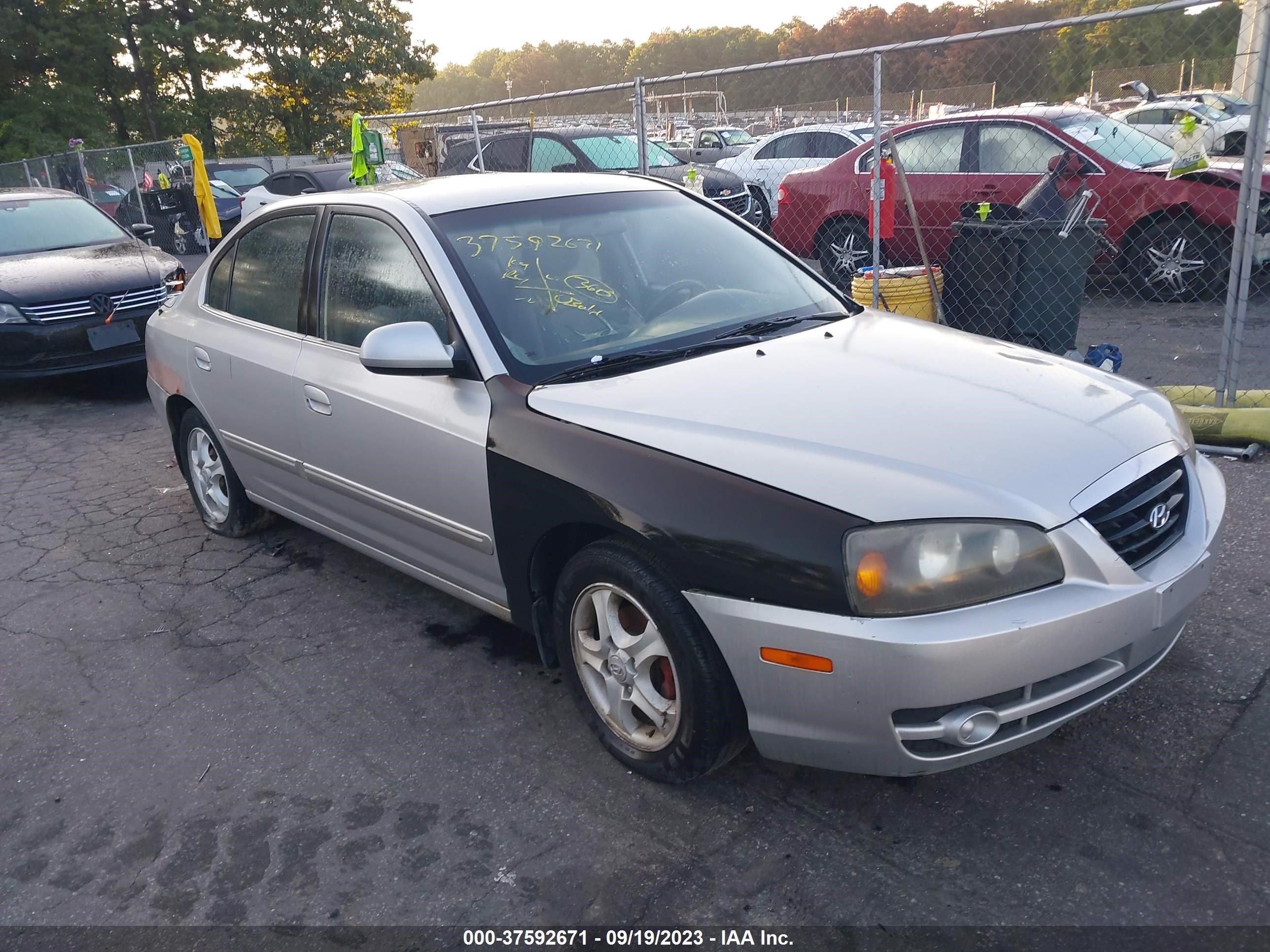 HYUNDAI ELANTRA 2005 kmhdn46d55u966733