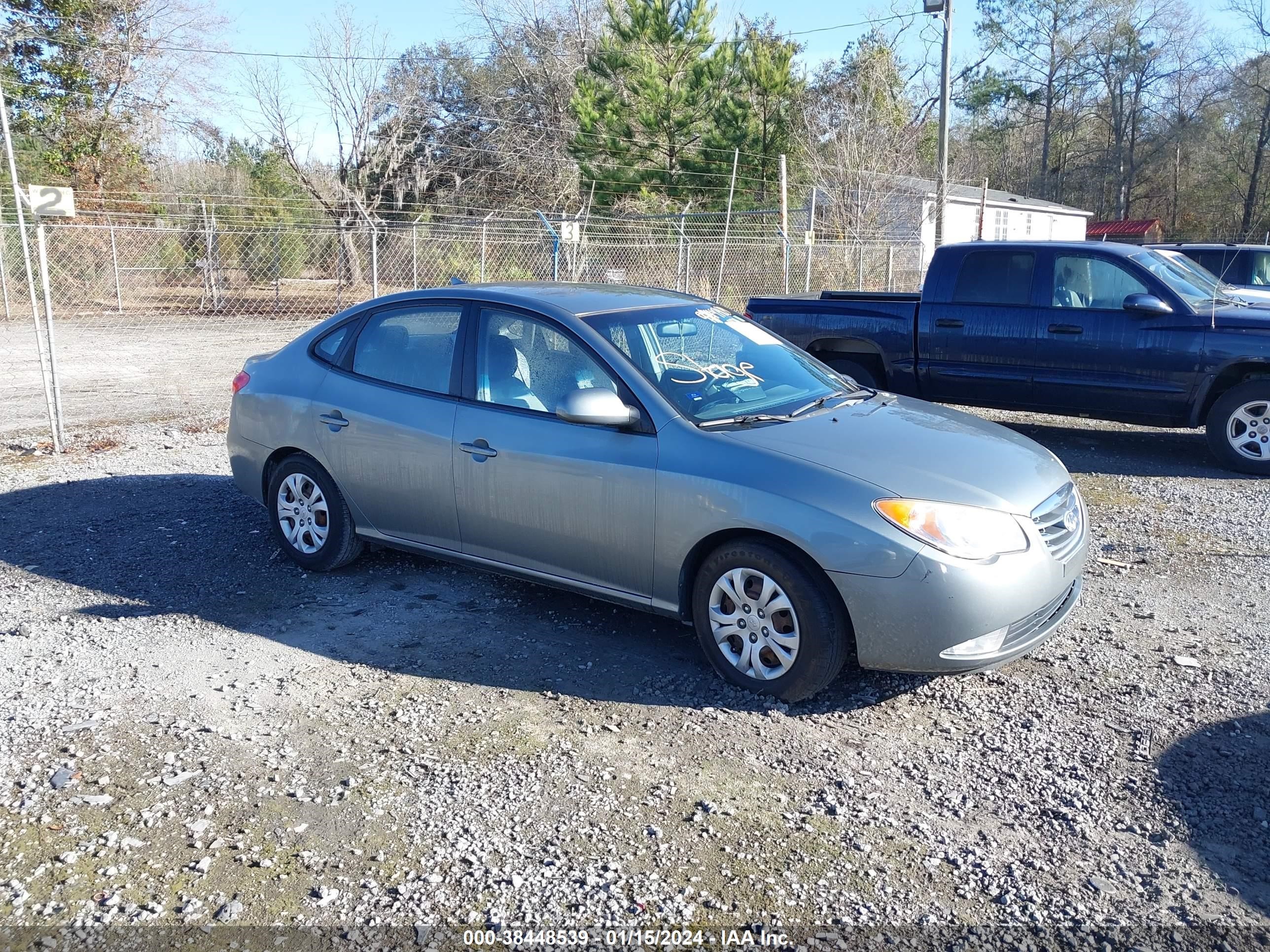 HYUNDAI ELANTRA 2010 kmhdu4ad8au974054