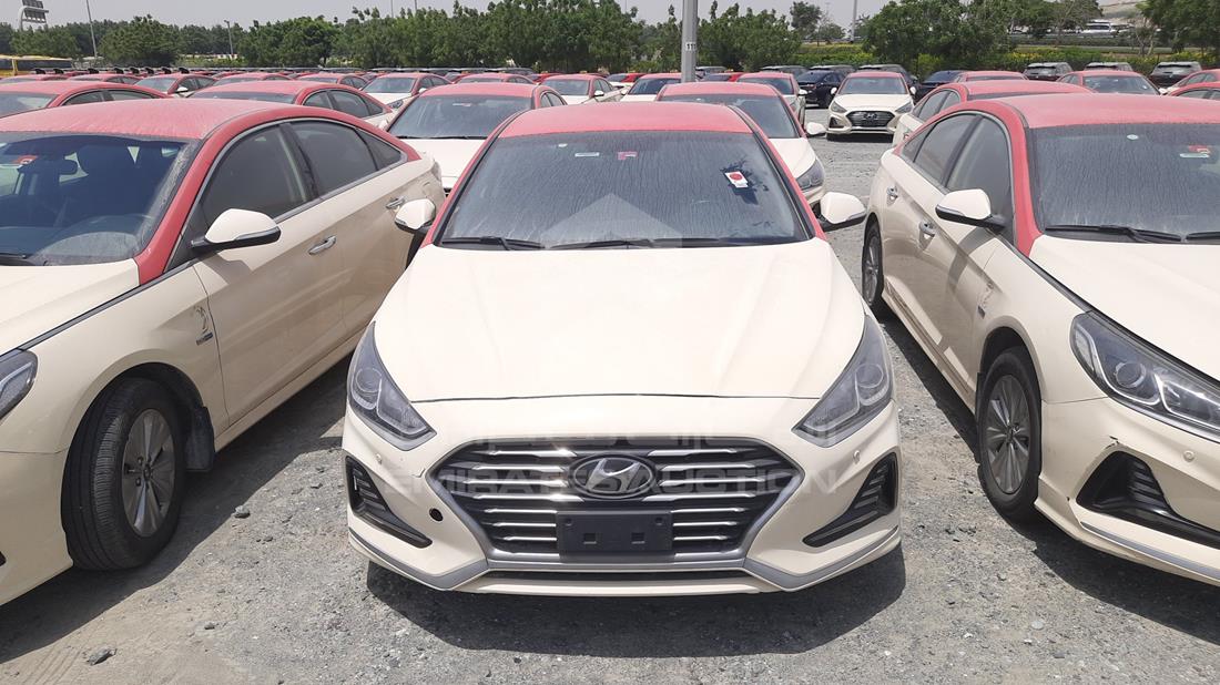 HYUNDAI SONATA 2018 kmhe24130ja081878