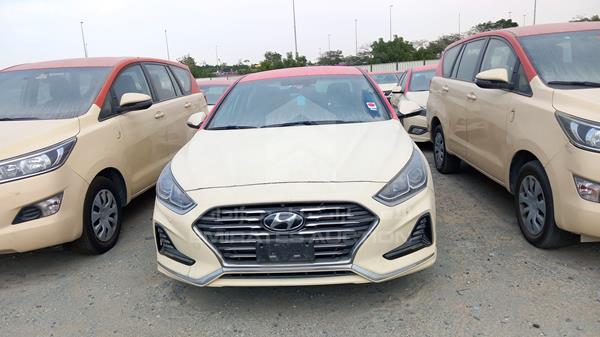 HYUNDAI SONATA 2018 kmhe24132ja082014