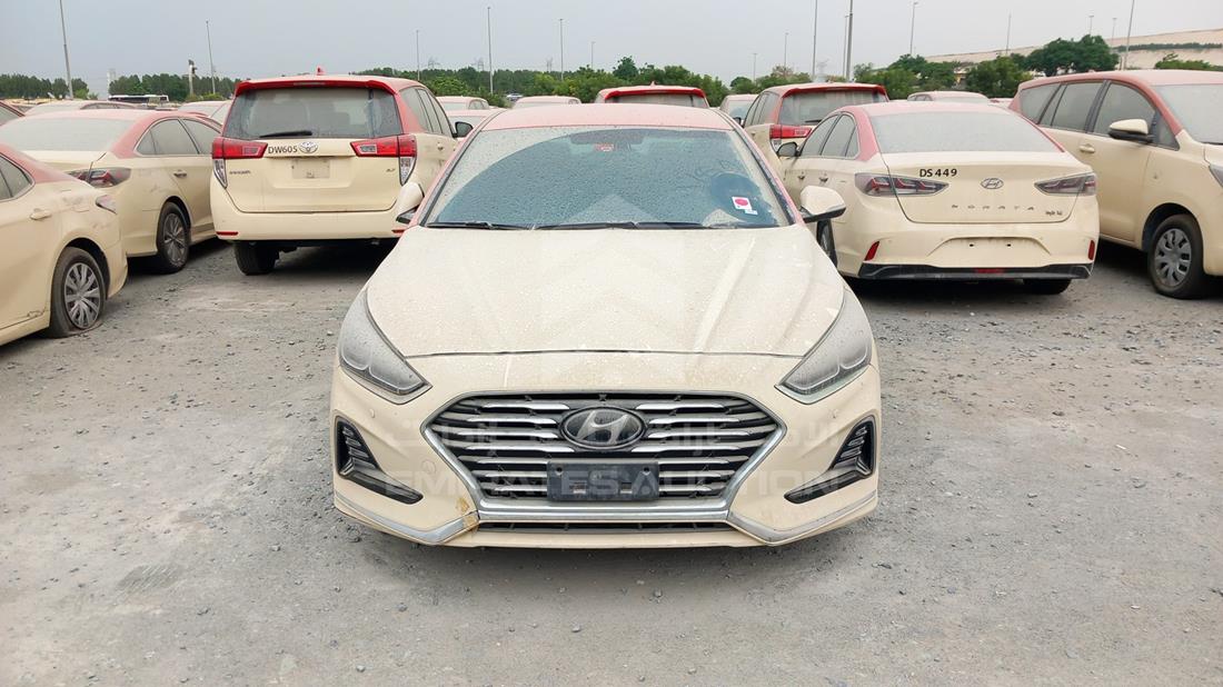 HYUNDAI SONATA 2018 kmhe24134ja082046