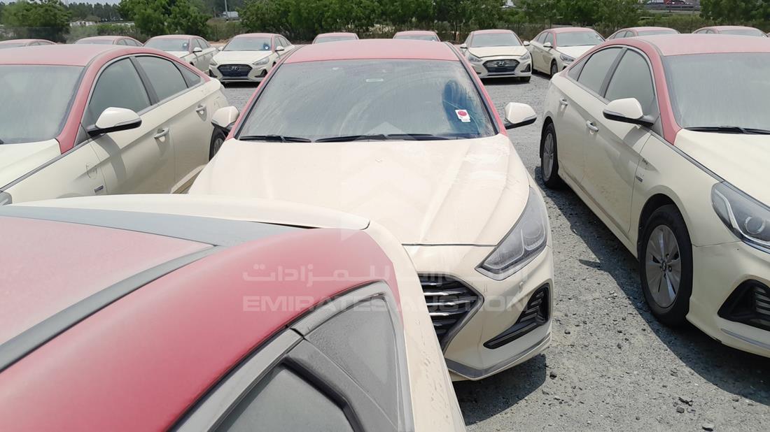 HYUNDAI SONATA 2018 kmhe24136ja081867