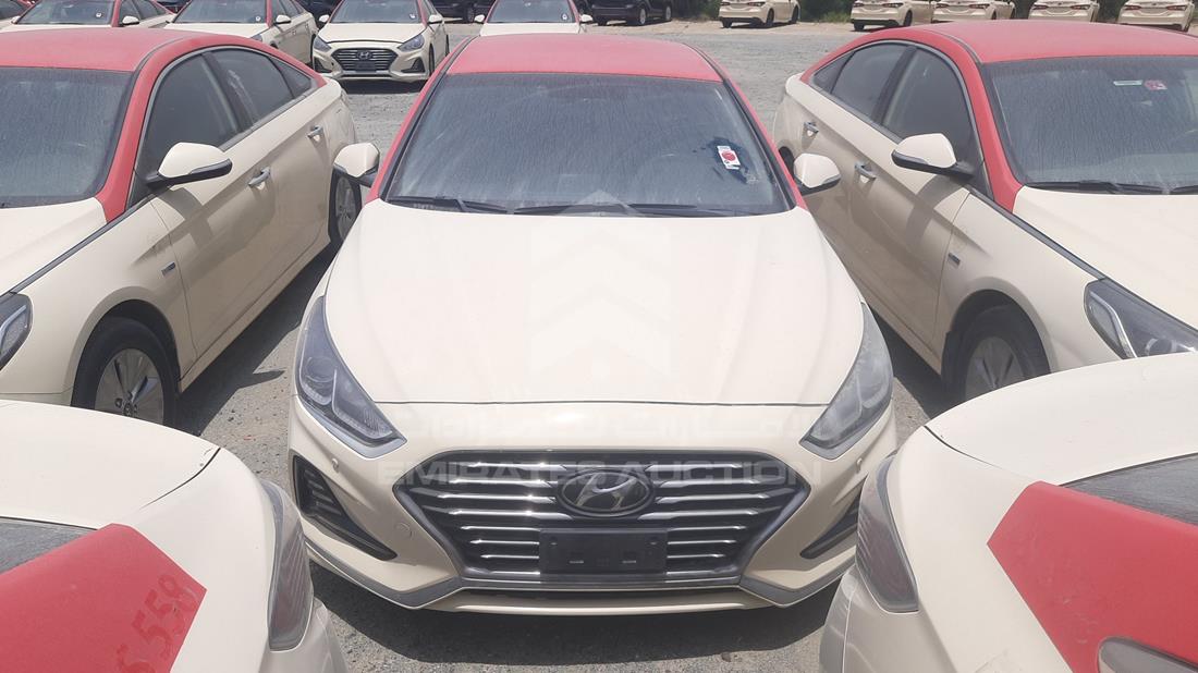 HYUNDAI SONATA 2018 kmhe24138ja081871