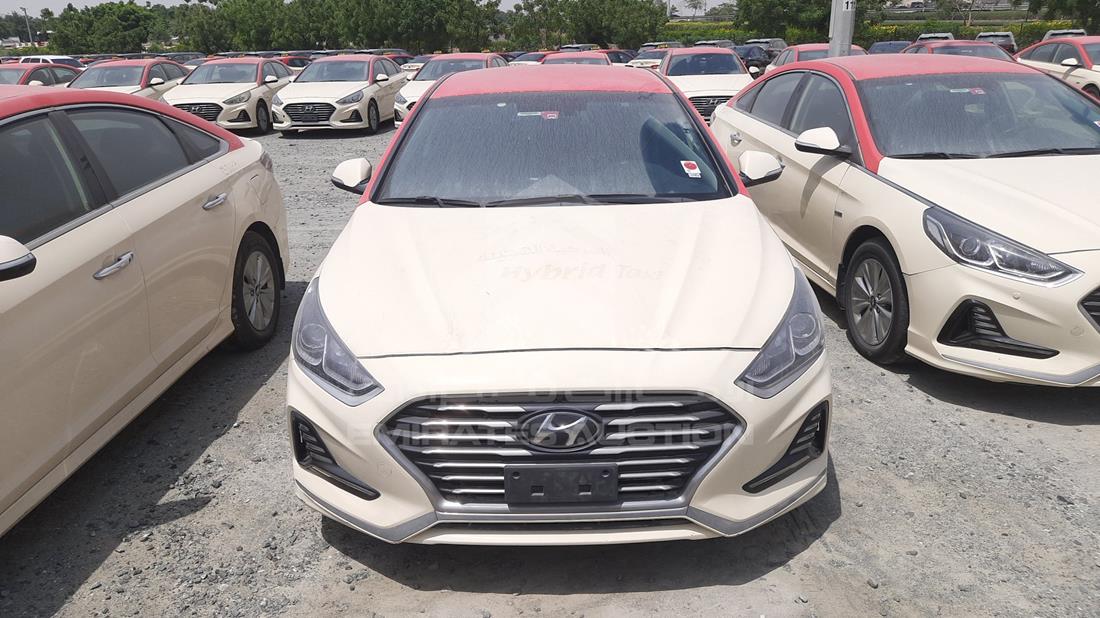 HYUNDAI SONATA 2018 kmhe24138ja081949