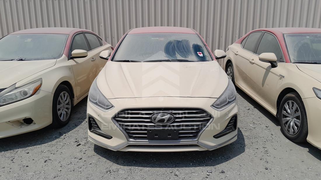 HYUNDAI SONATA 2018 kmhe24138ja081966