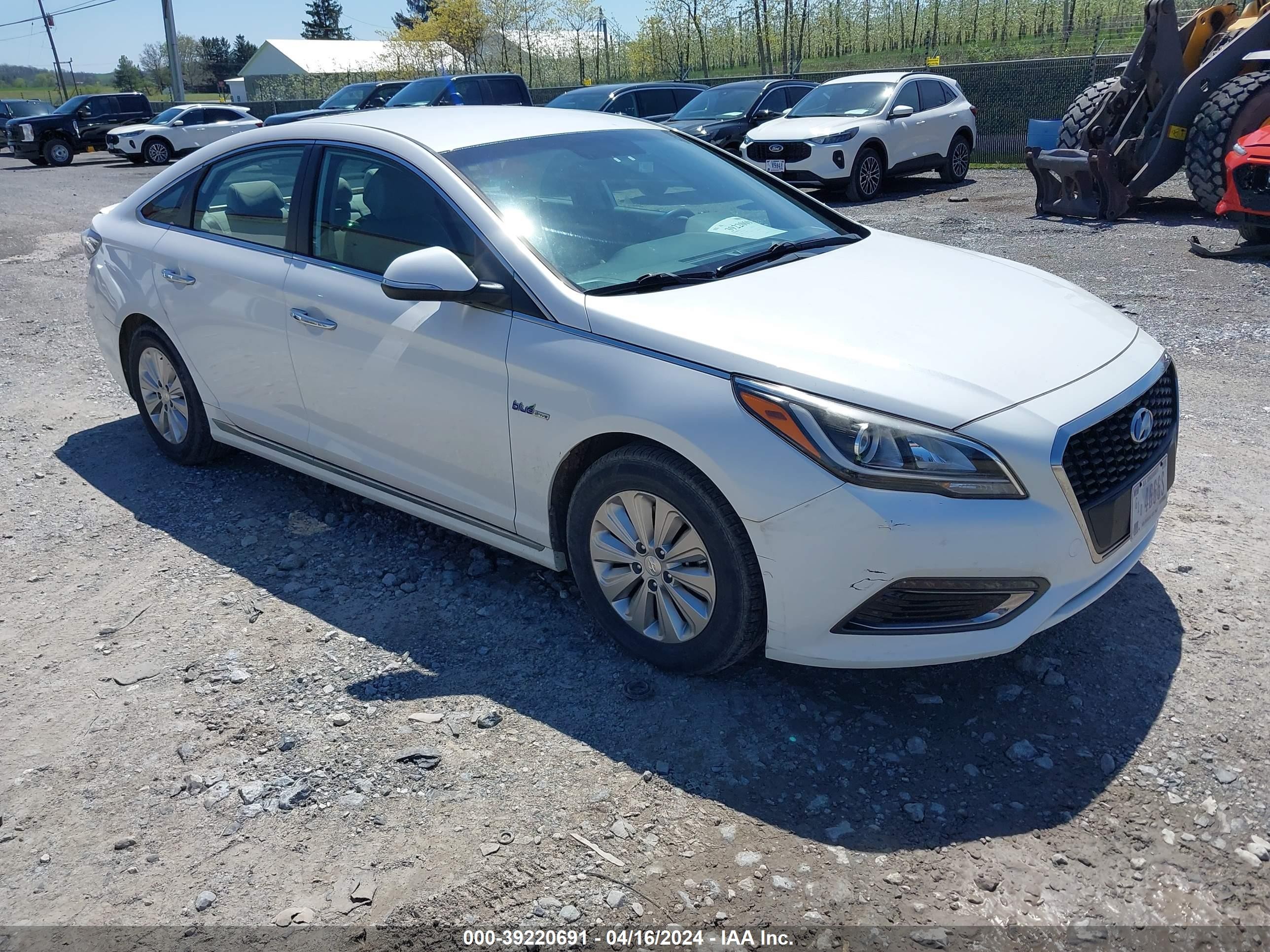 HYUNDAI SONATA 2017 kmhe24l12ha044305