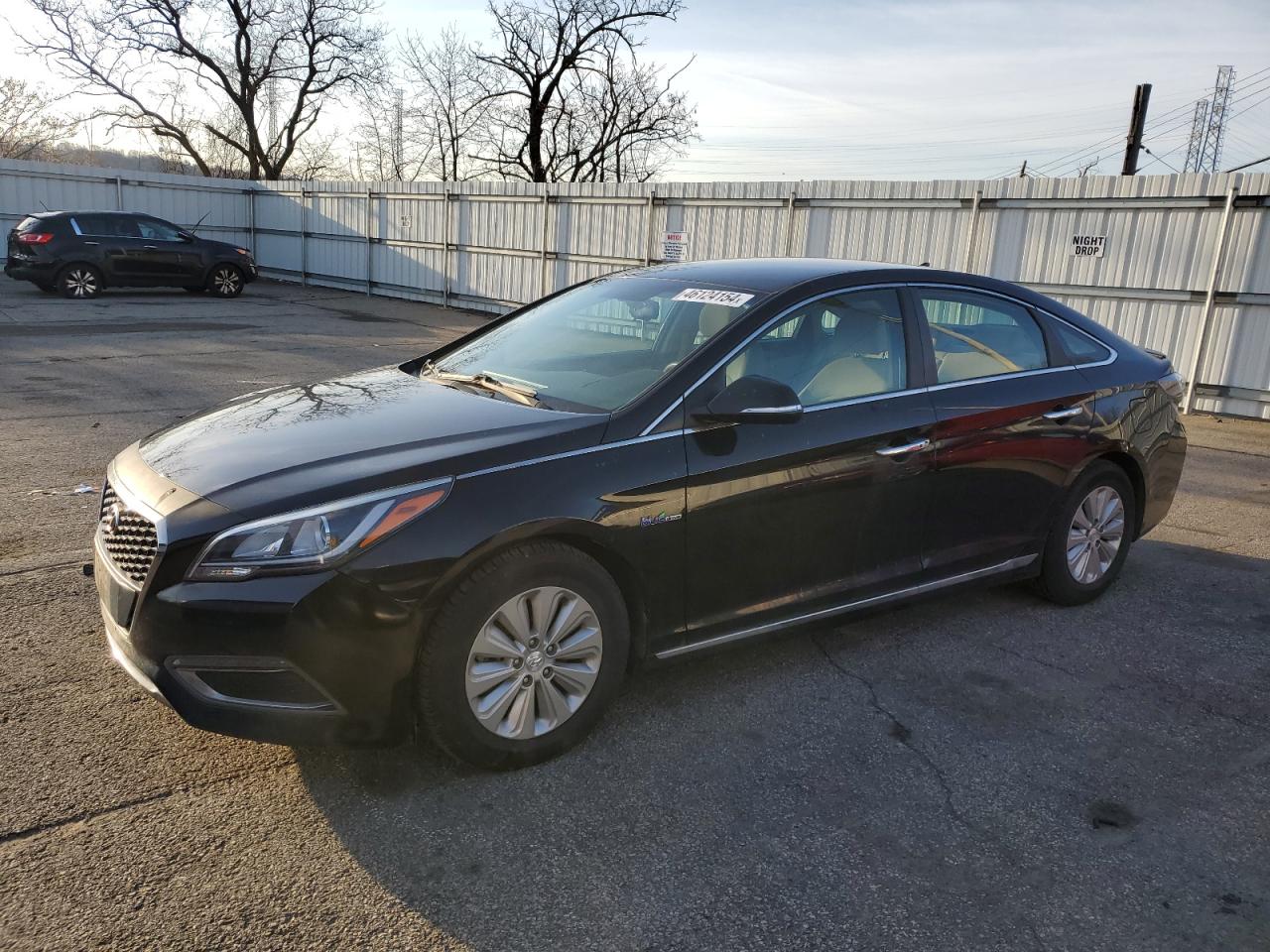 HYUNDAI SONATA 2016 kmhe24l14ga009487