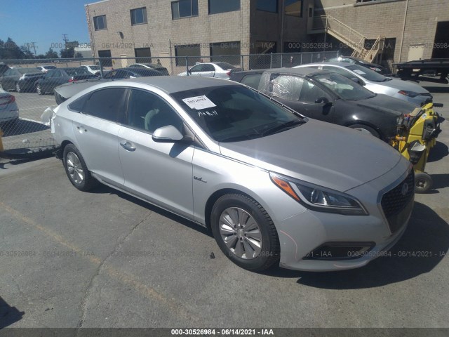 HYUNDAI SONATA HYBRID 2017 kmhe24l14ha048775