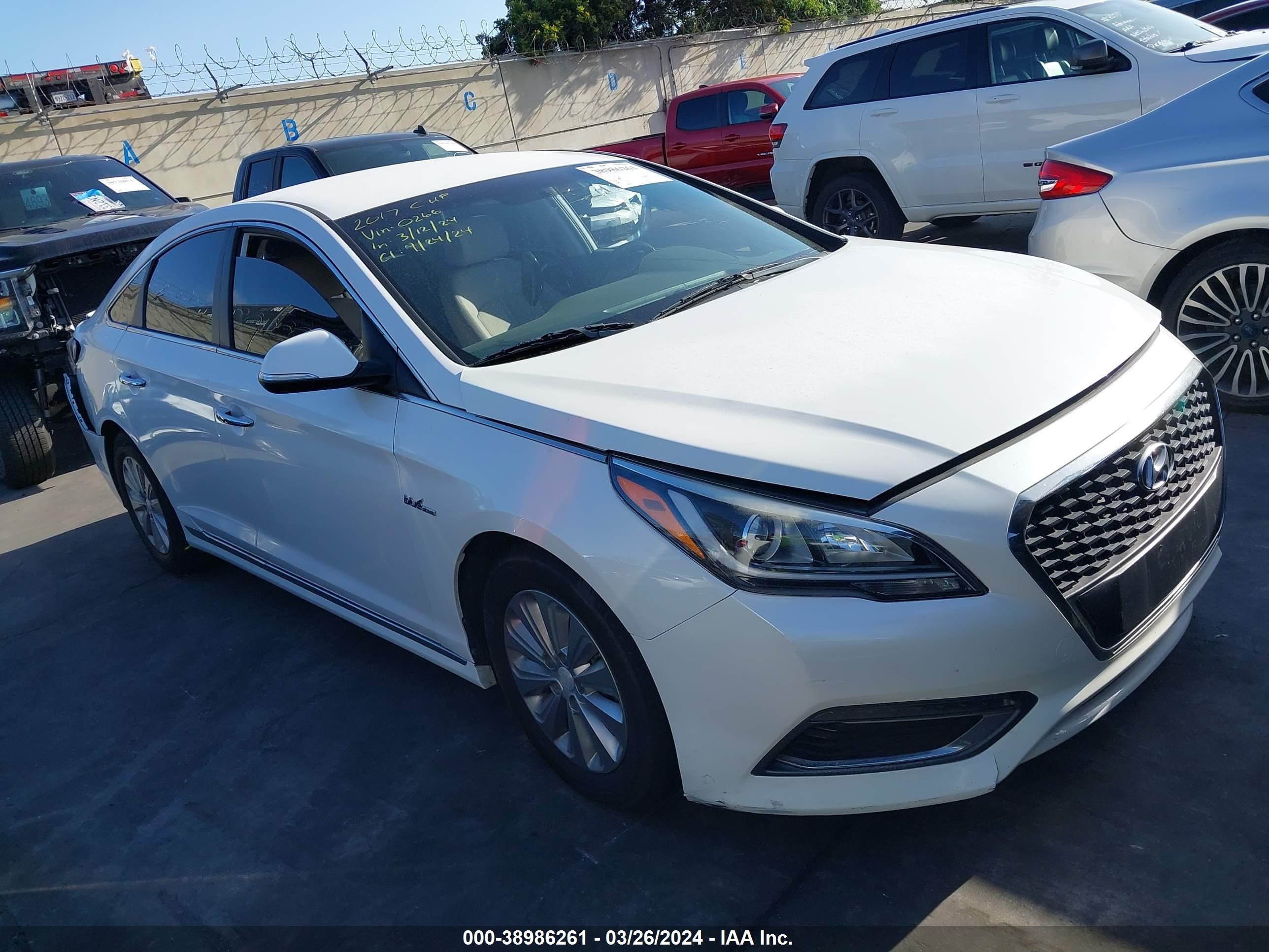 HYUNDAI SONATA 2017 kmhe24l14ha050266