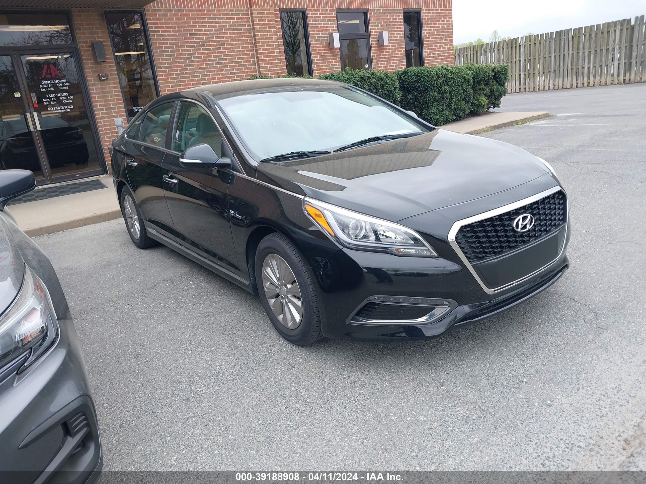 HYUNDAI SONATA 2016 kmhe24l15ga037198