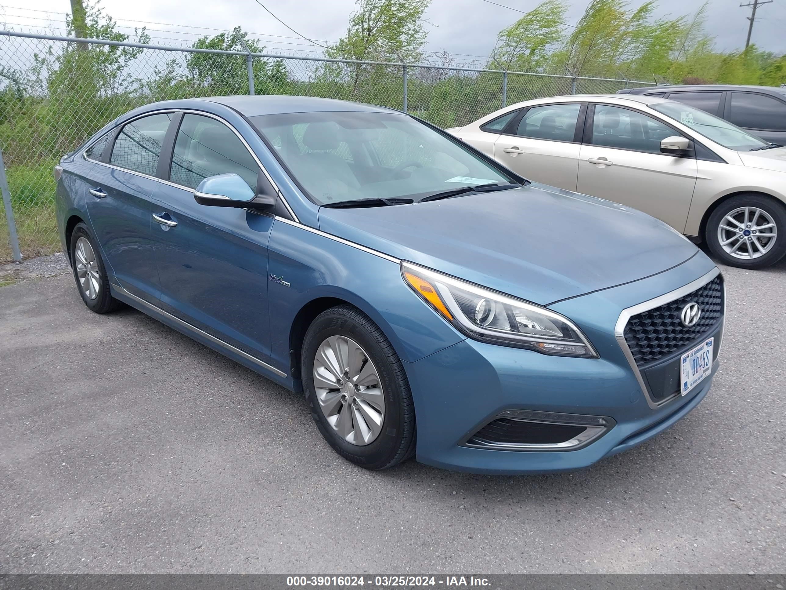 HYUNDAI SONATA 2016 kmhe24l17ga031662