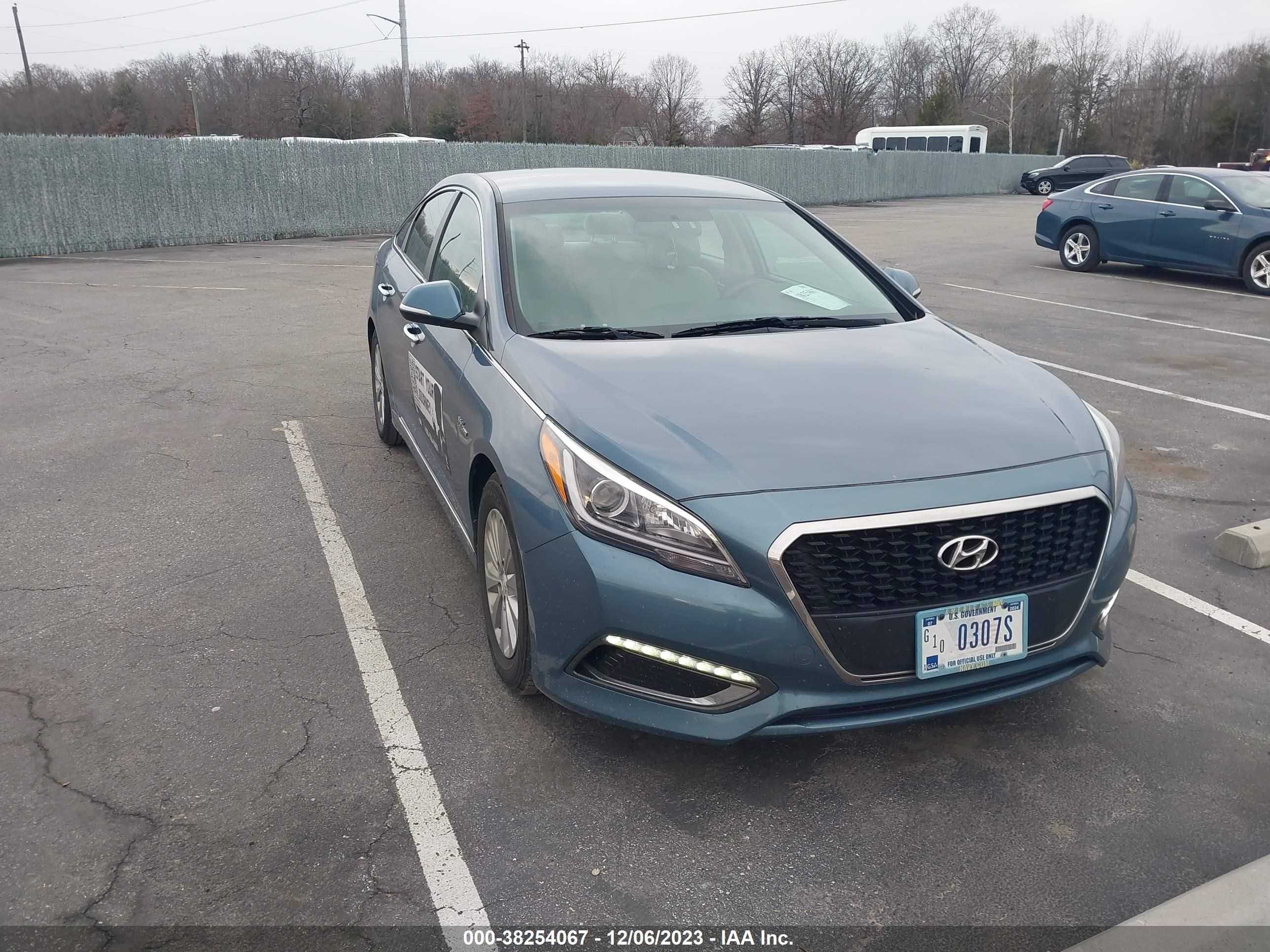 HYUNDAI SONATA 2016 kmhe24l17ga036201