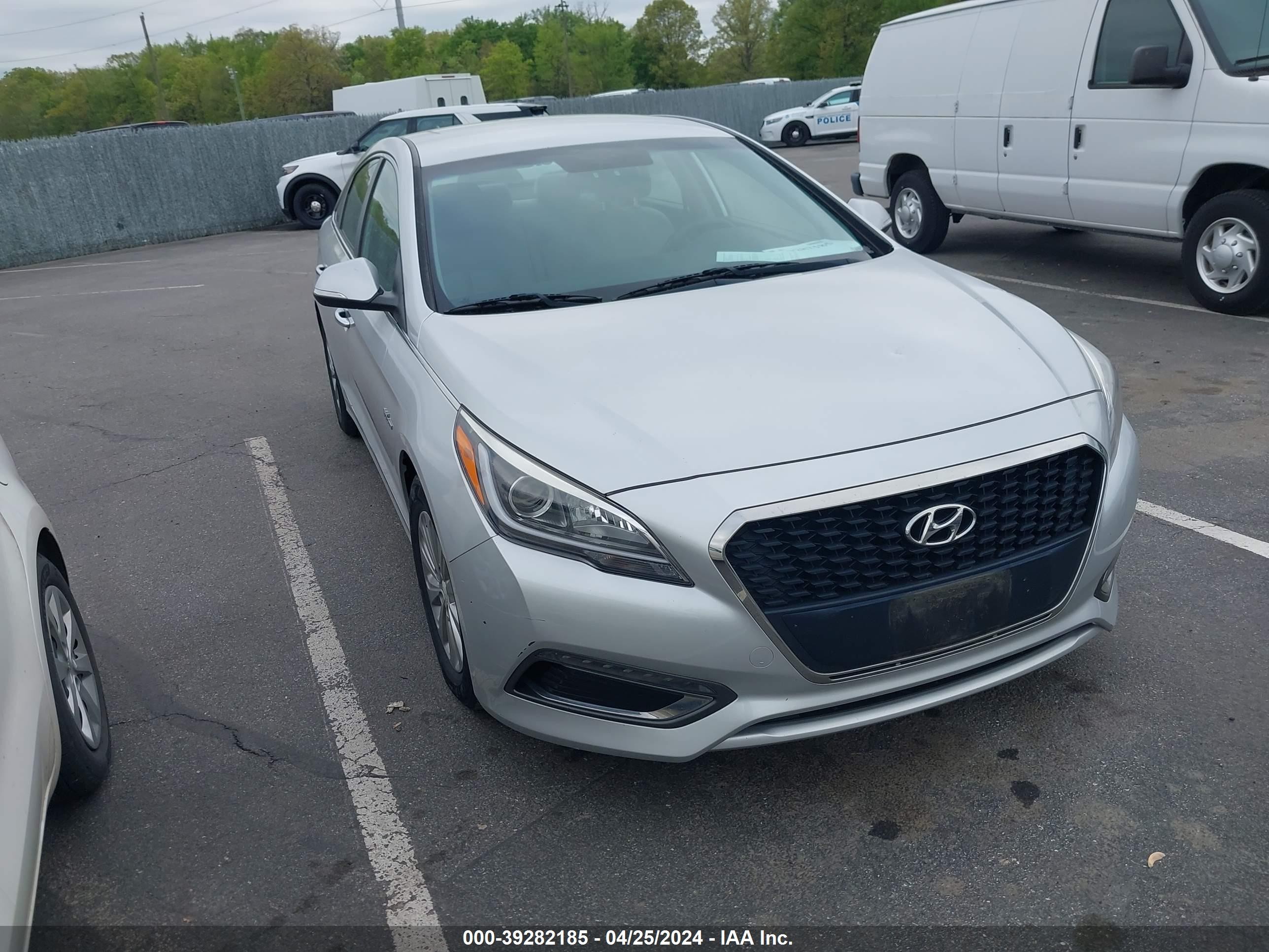 HYUNDAI SONATA 2016 kmhe24l18ga039639