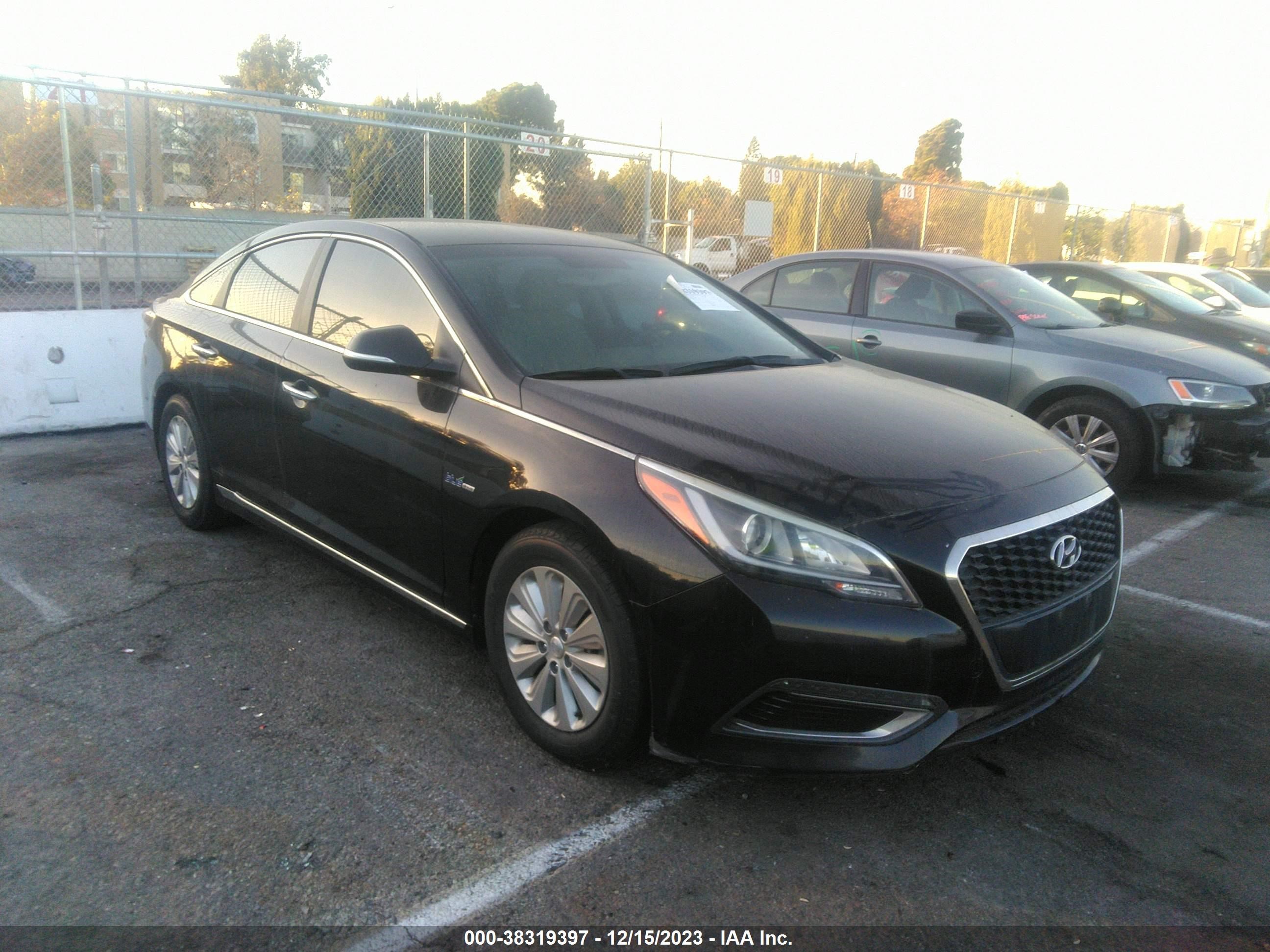 HYUNDAI SONATA 2016 kmhe24l19ga013874