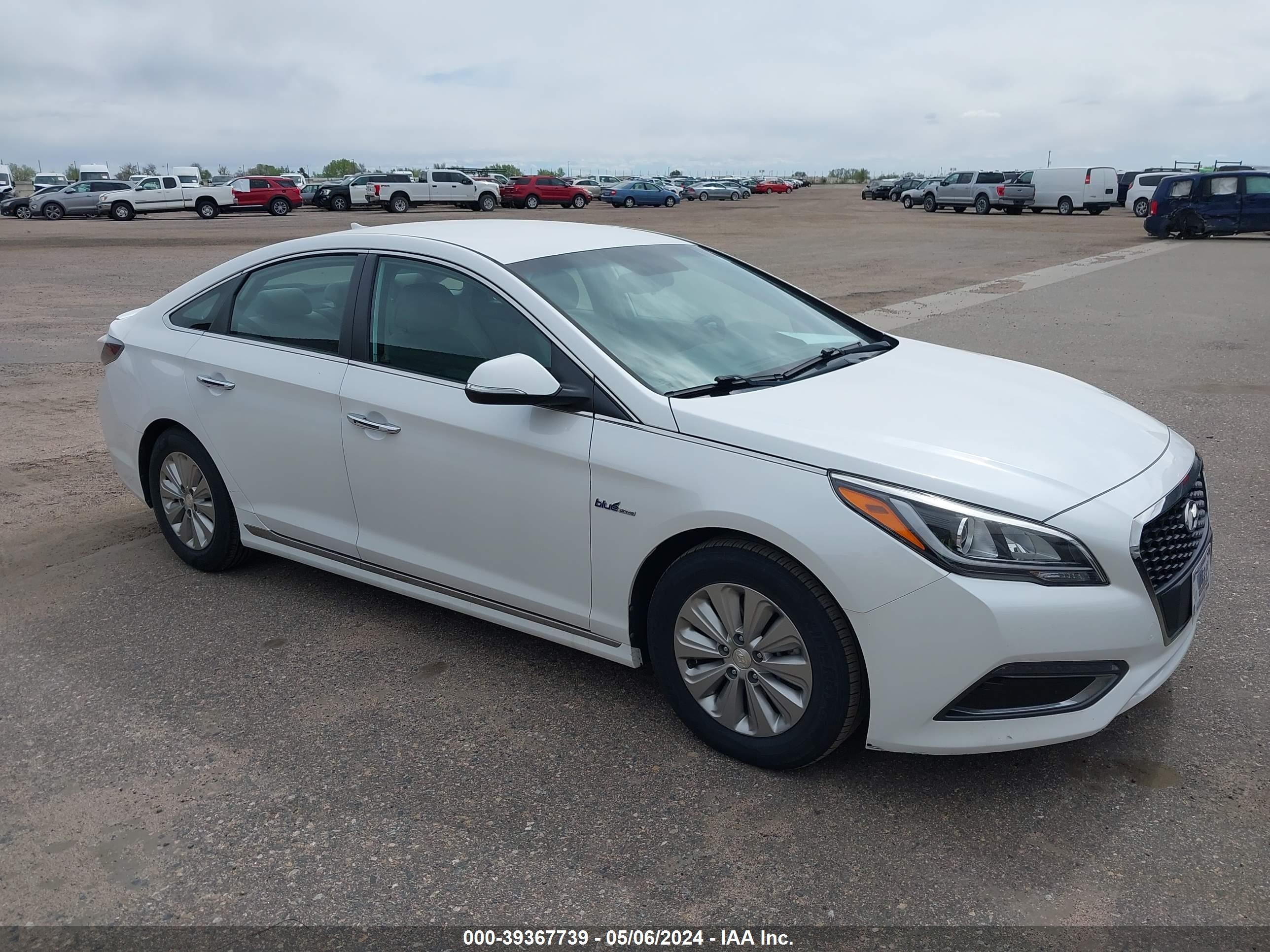 HYUNDAI SONATA 2016 kmhe24l19ga032991