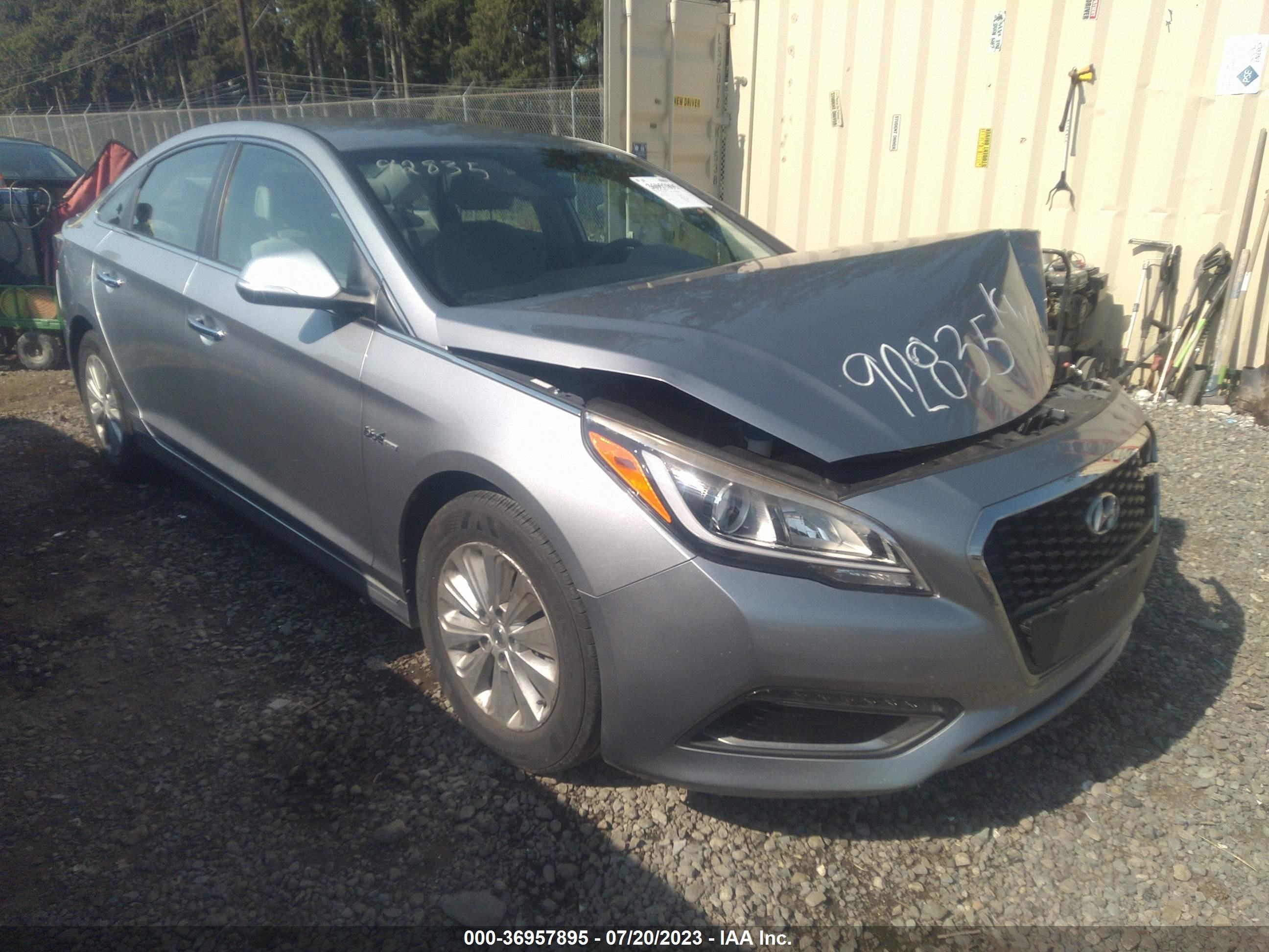 HYUNDAI SONATA 2016 kmhe24l1xga014323