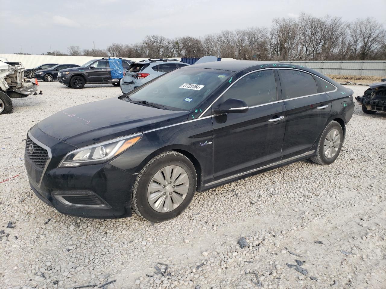 HYUNDAI SONATA 2017 kmhe24l1xha048070