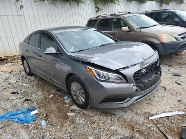 HYUNDAI SONATA HYB 2017 kmhe24l36ha061156