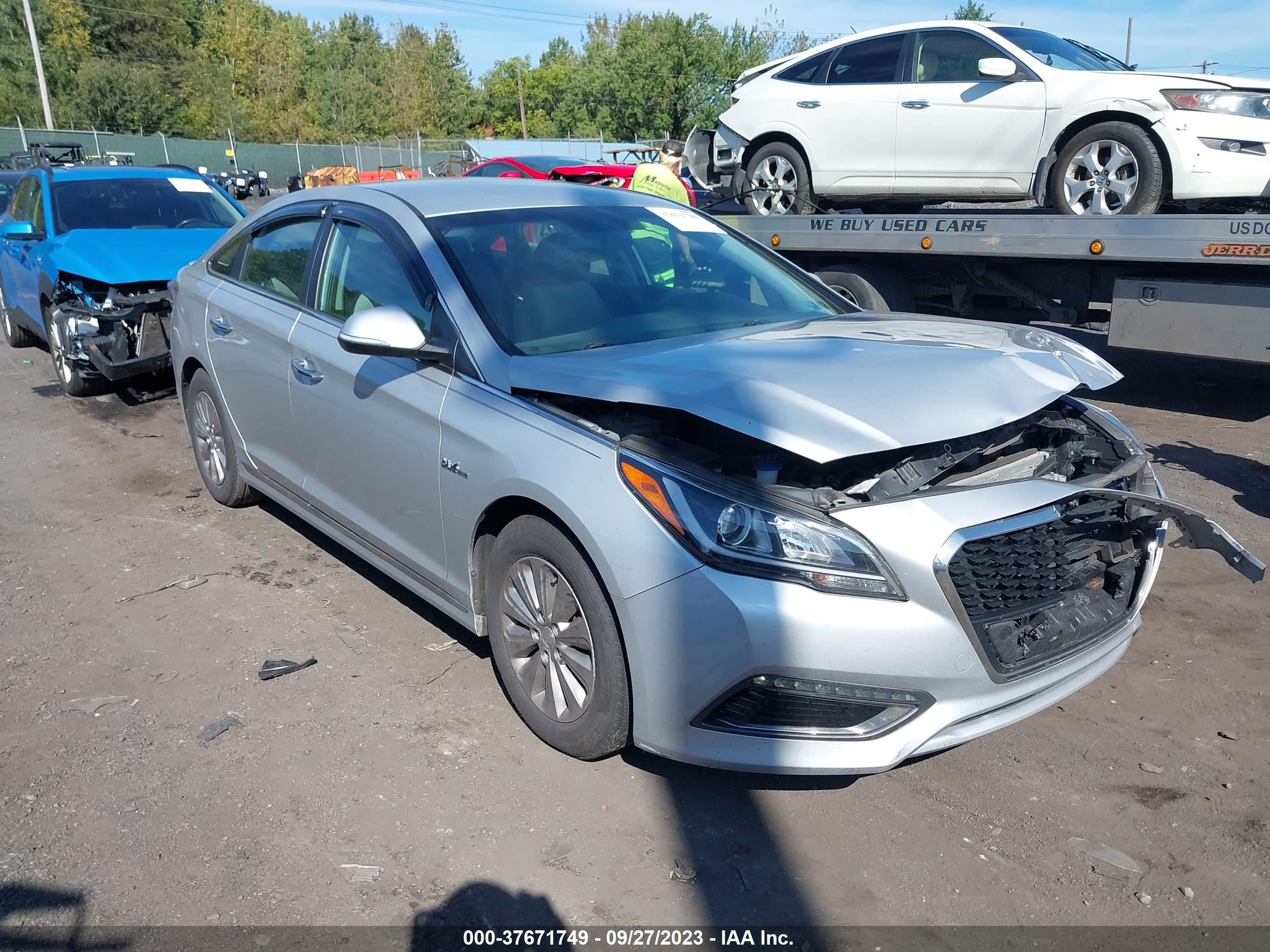 HYUNDAI SONATA 2017 kmhe24l37ha062171