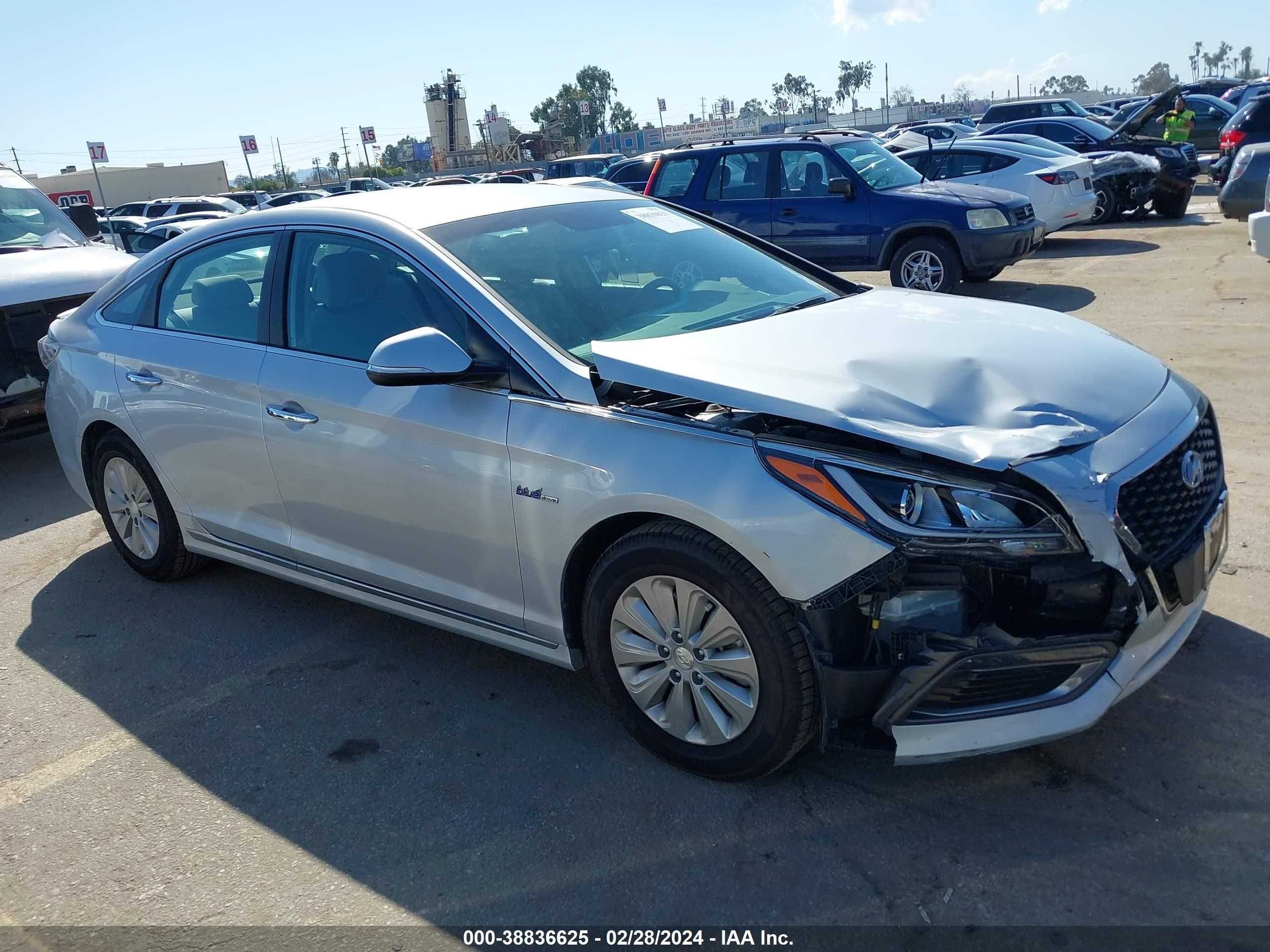 HYUNDAI SONATA 2017 kmhe24l37ha065393