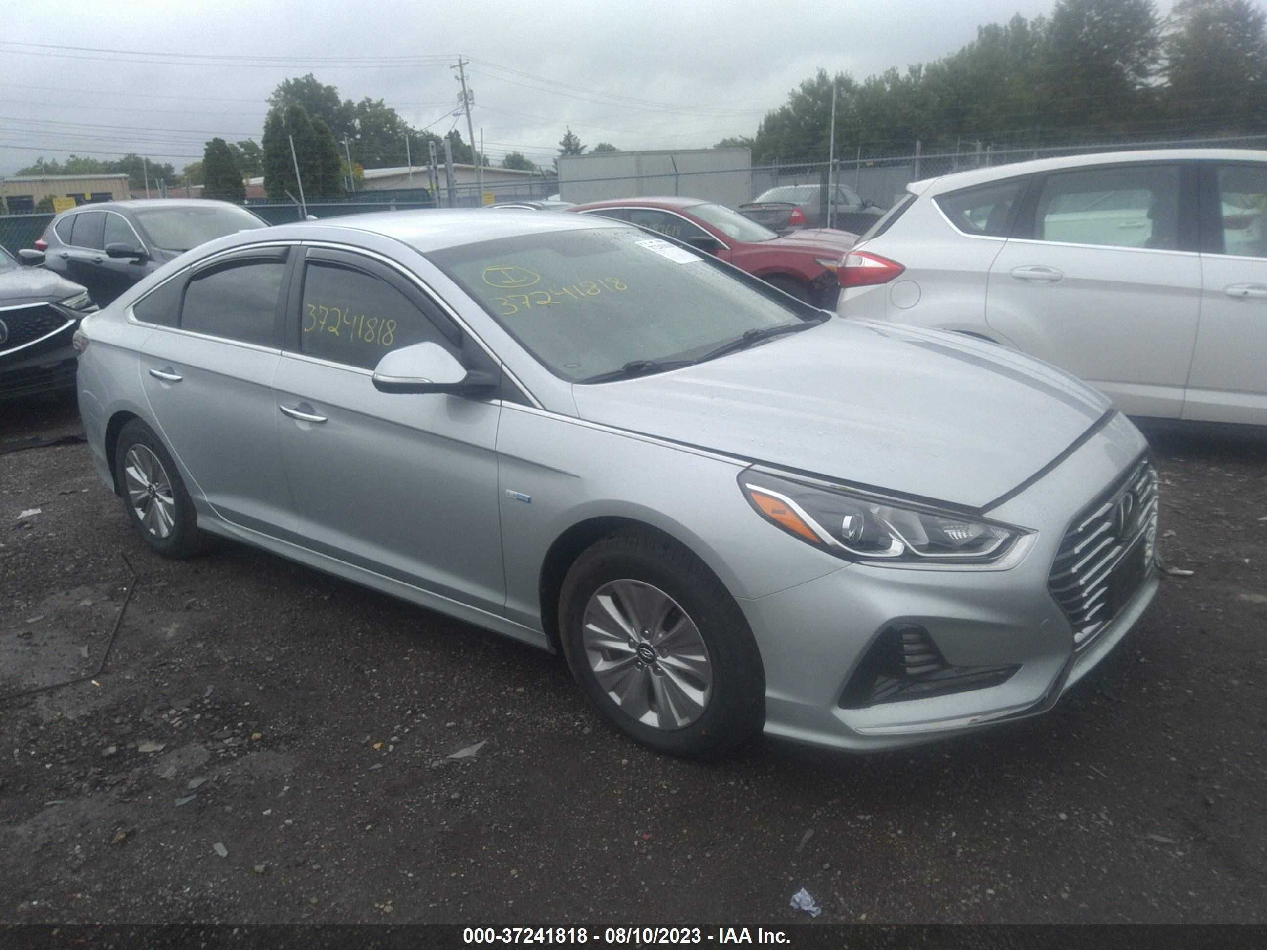 HYUNDAI SONATA 2019 kmhe24l3xka090473