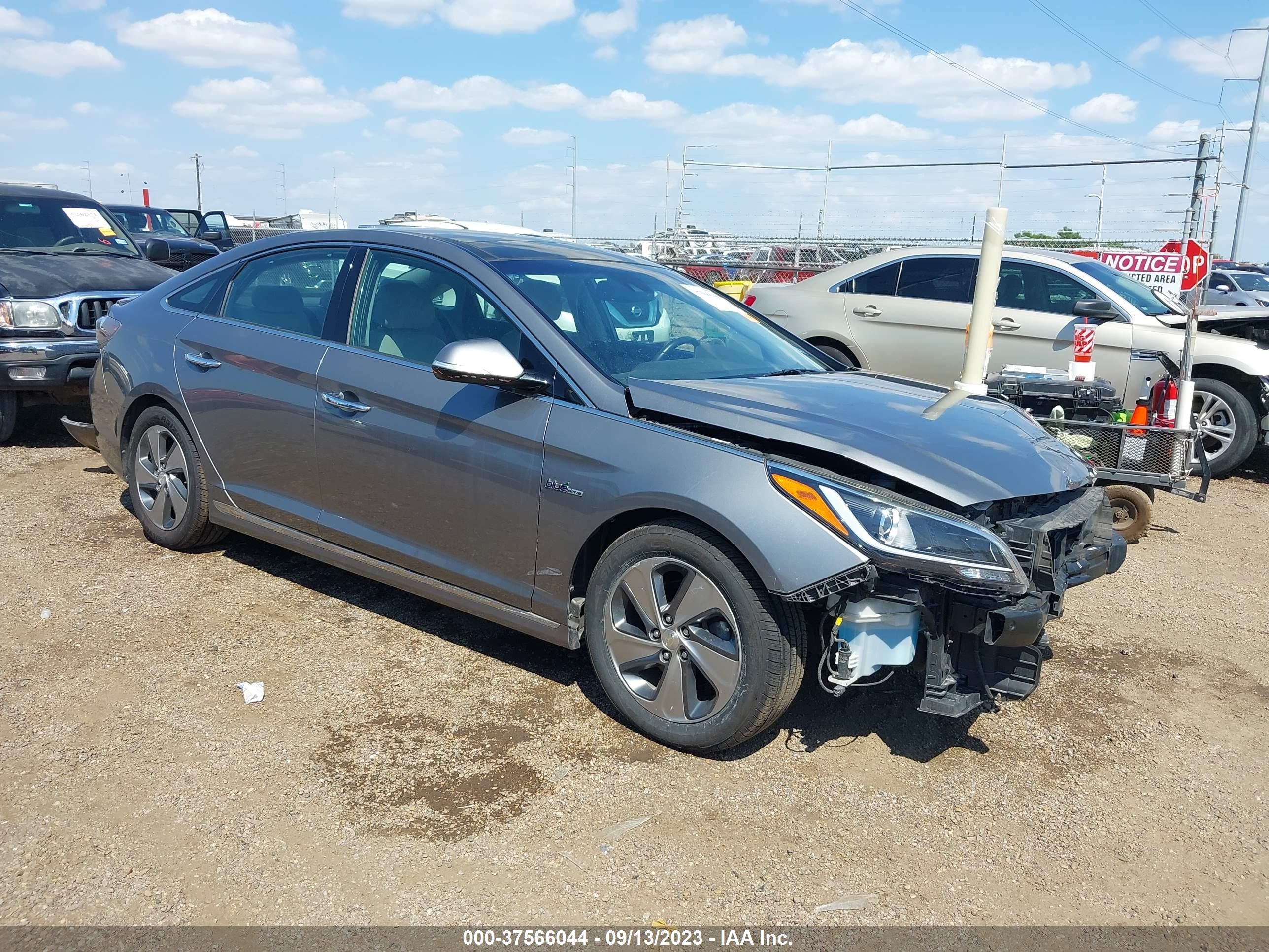 HYUNDAI SONATA 2017 kmhe34l12ha056161