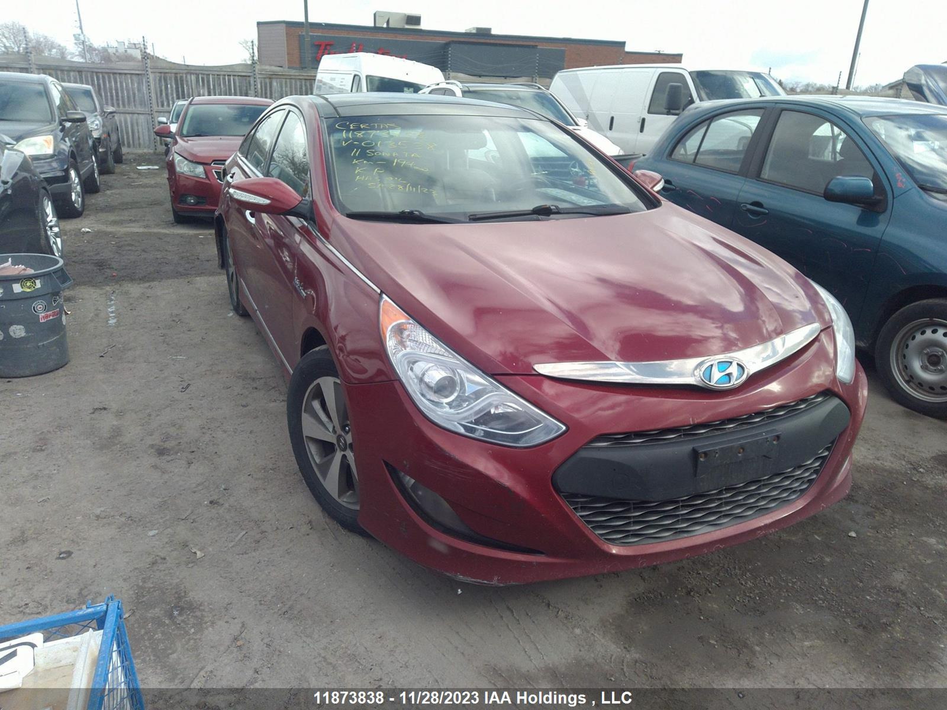 HYUNDAI SONATA 2011 kmhec4a40ba013538